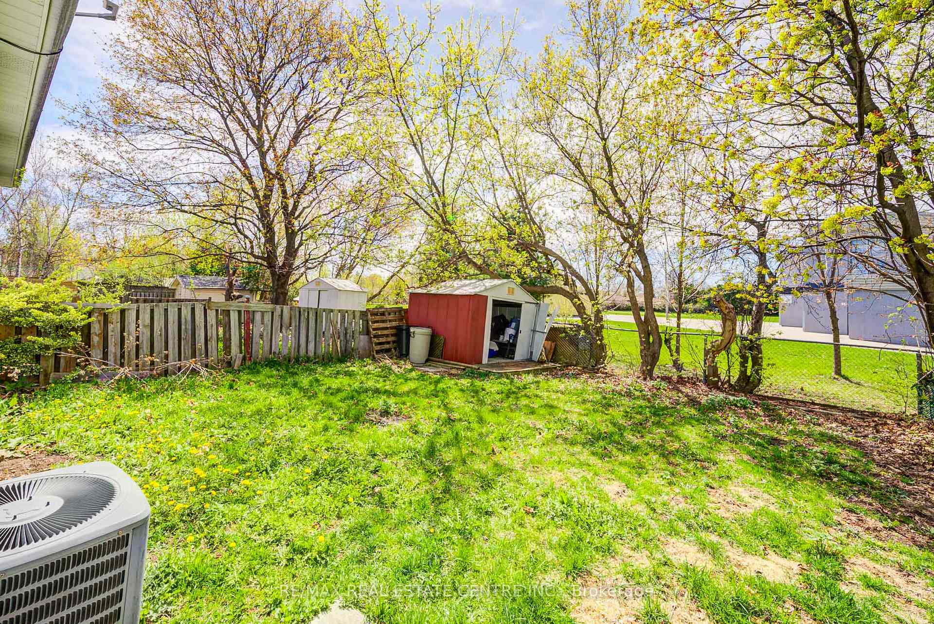 Photo 43 of 244 Archdekin Drive, Brampton, Madoc — HOMEH