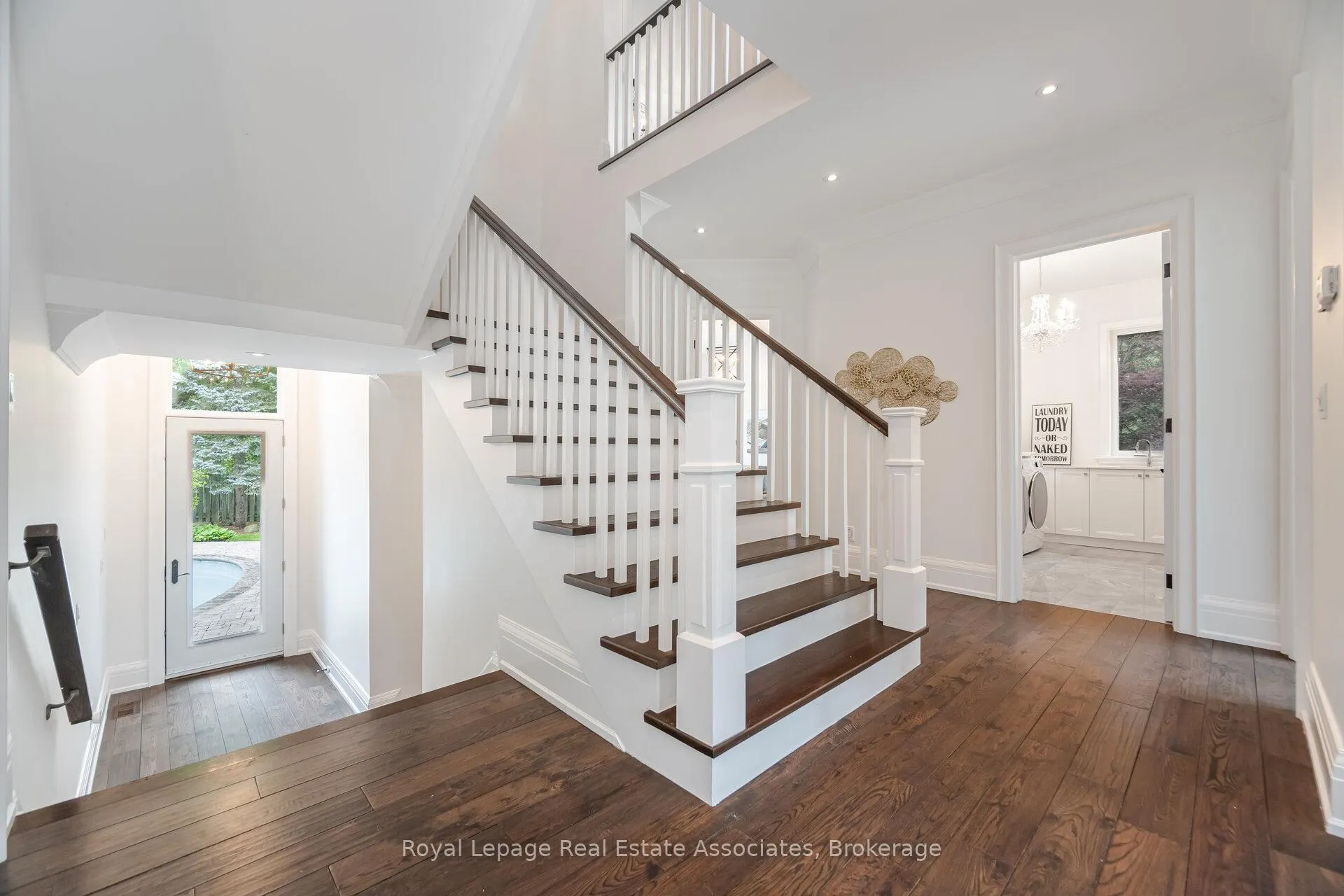Photo 23 of 157 Dianne Avenue, Oakville, Morrison — HOMEH
