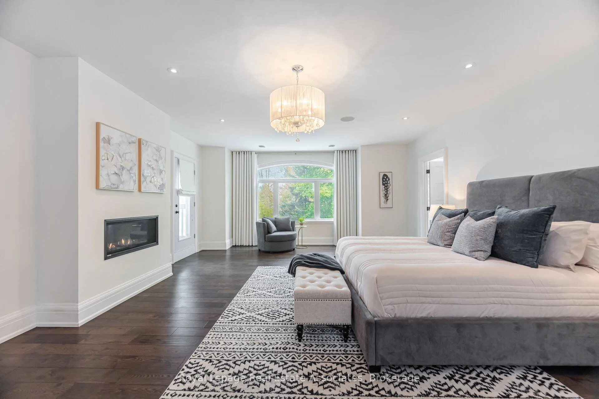 Photo 24 of 157 Dianne Avenue, Oakville, Morrison — HOMEH