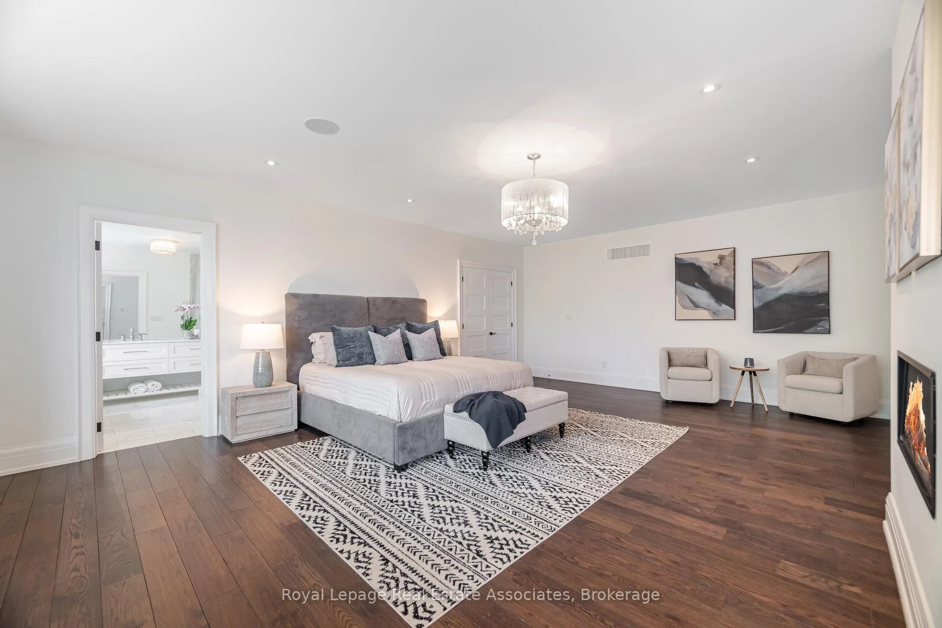 Photo 25 of 157 Dianne Avenue, Oakville, Morrison — HOMEH