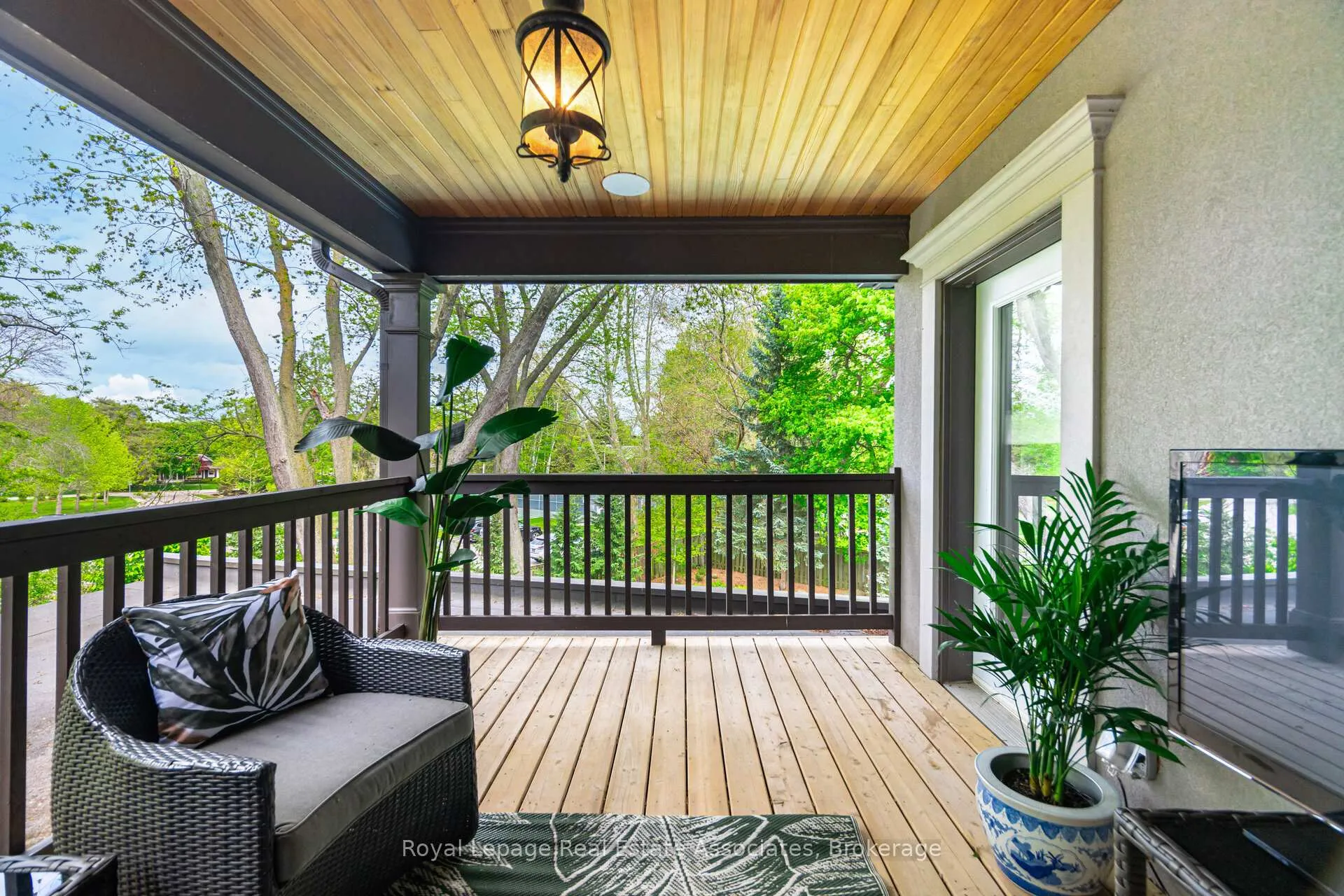 Photo 29 of 157 Dianne Avenue, Oakville, Morrison — HOMEH