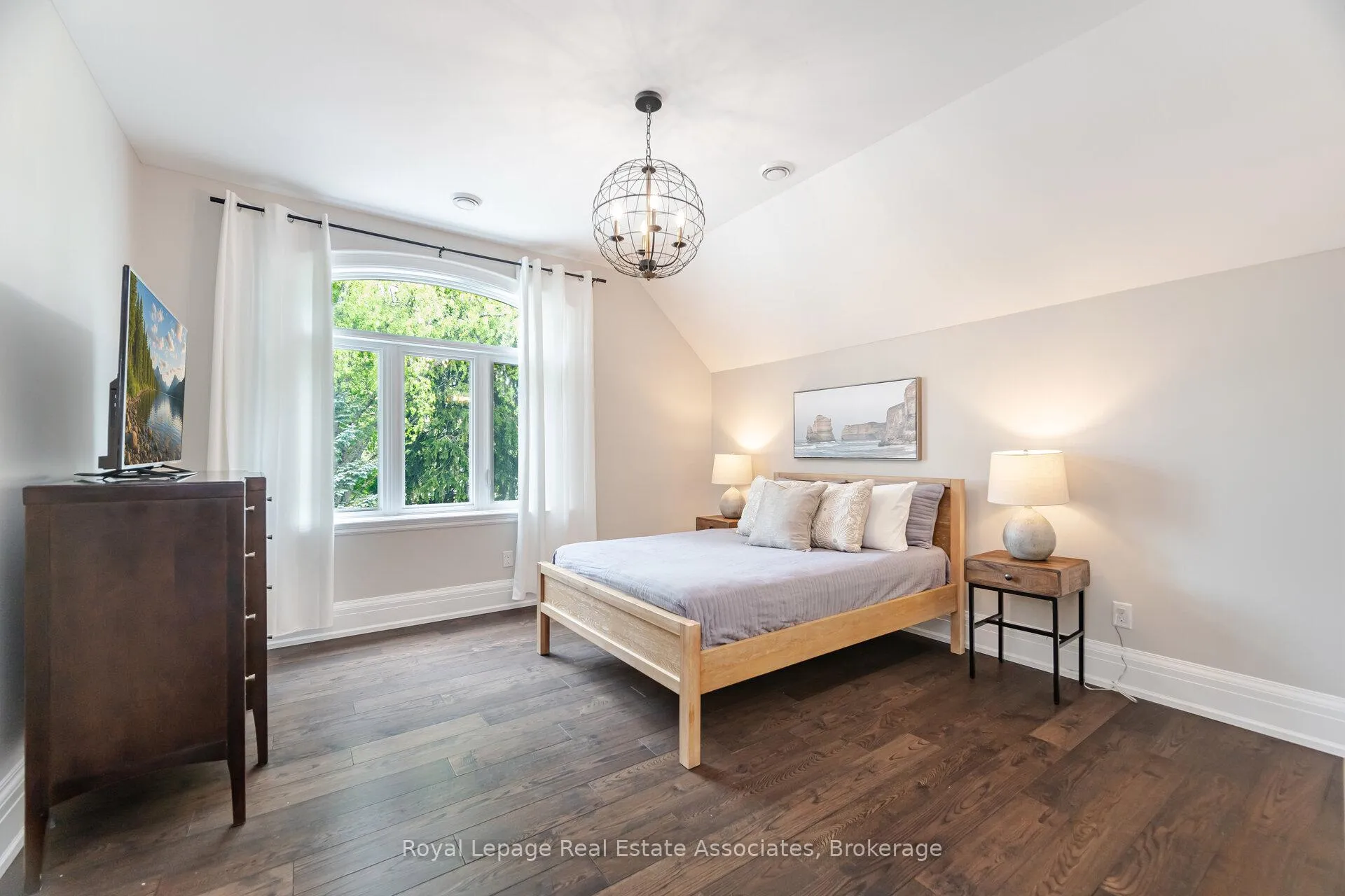 Photo 34 of 157 Dianne Avenue, Oakville, Morrison — HOMEH