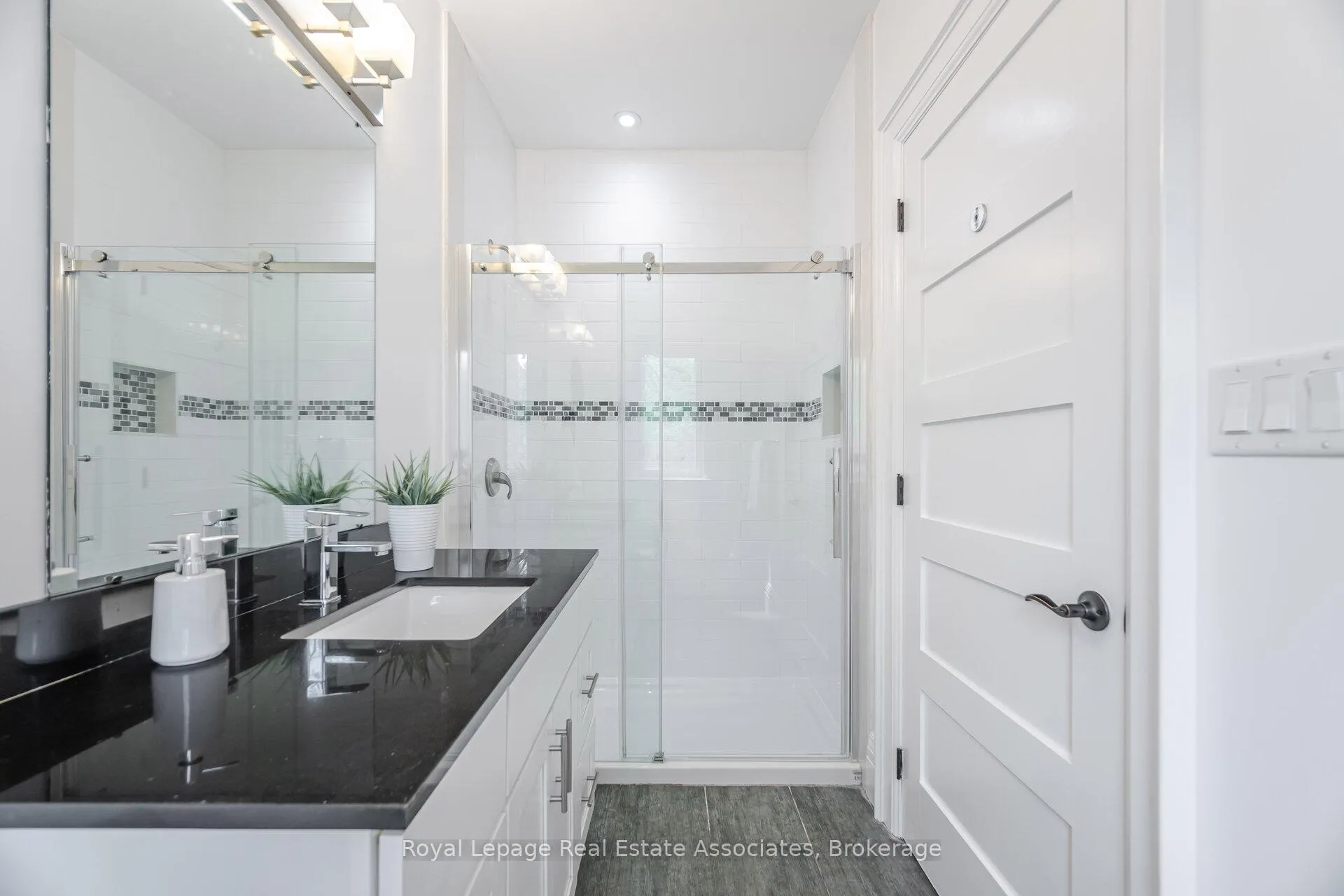 Photo 35 of 157 Dianne Avenue, Oakville, Morrison — HOMEH
