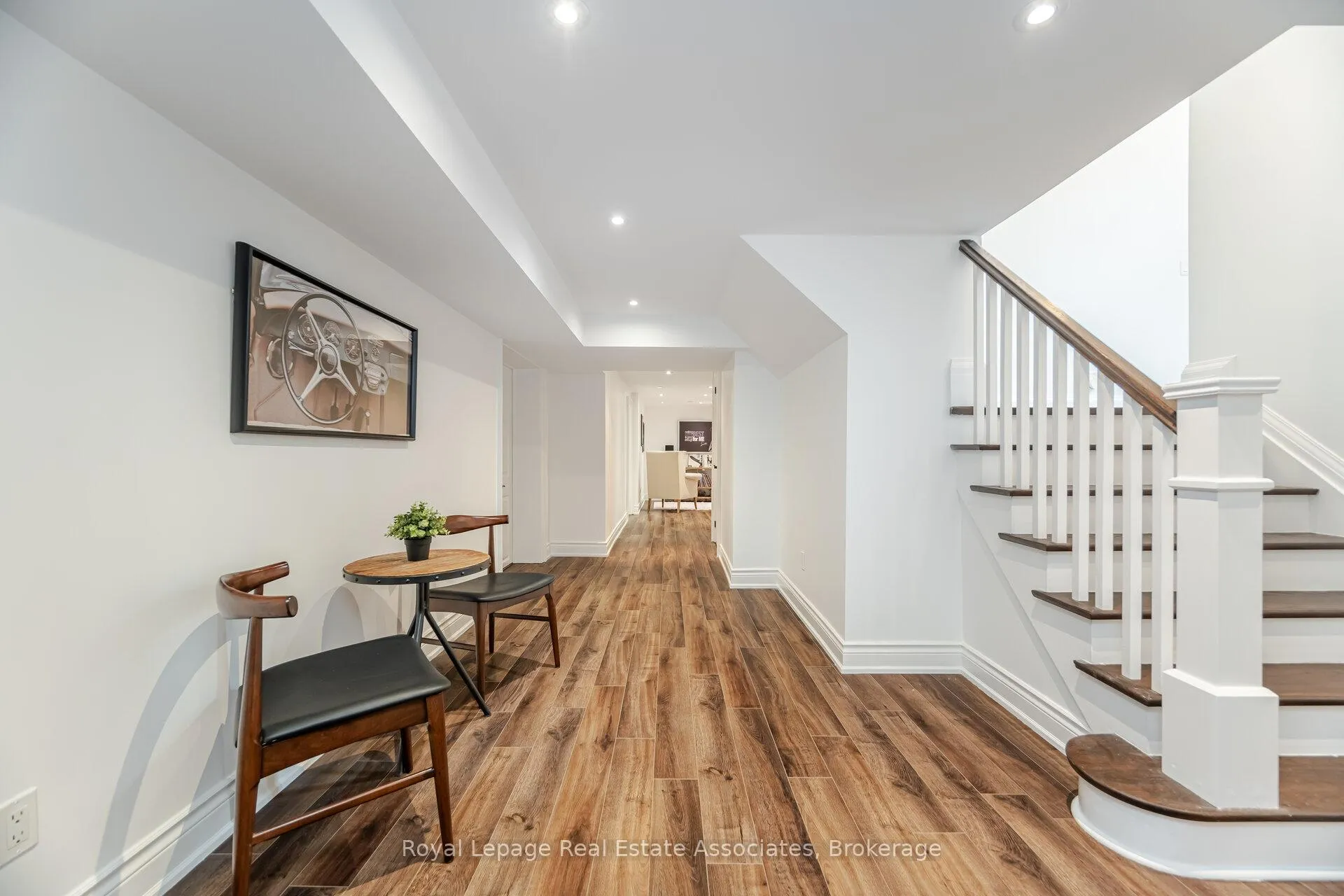 Photo 36 of 157 Dianne Avenue, Oakville, Morrison — HOMEH