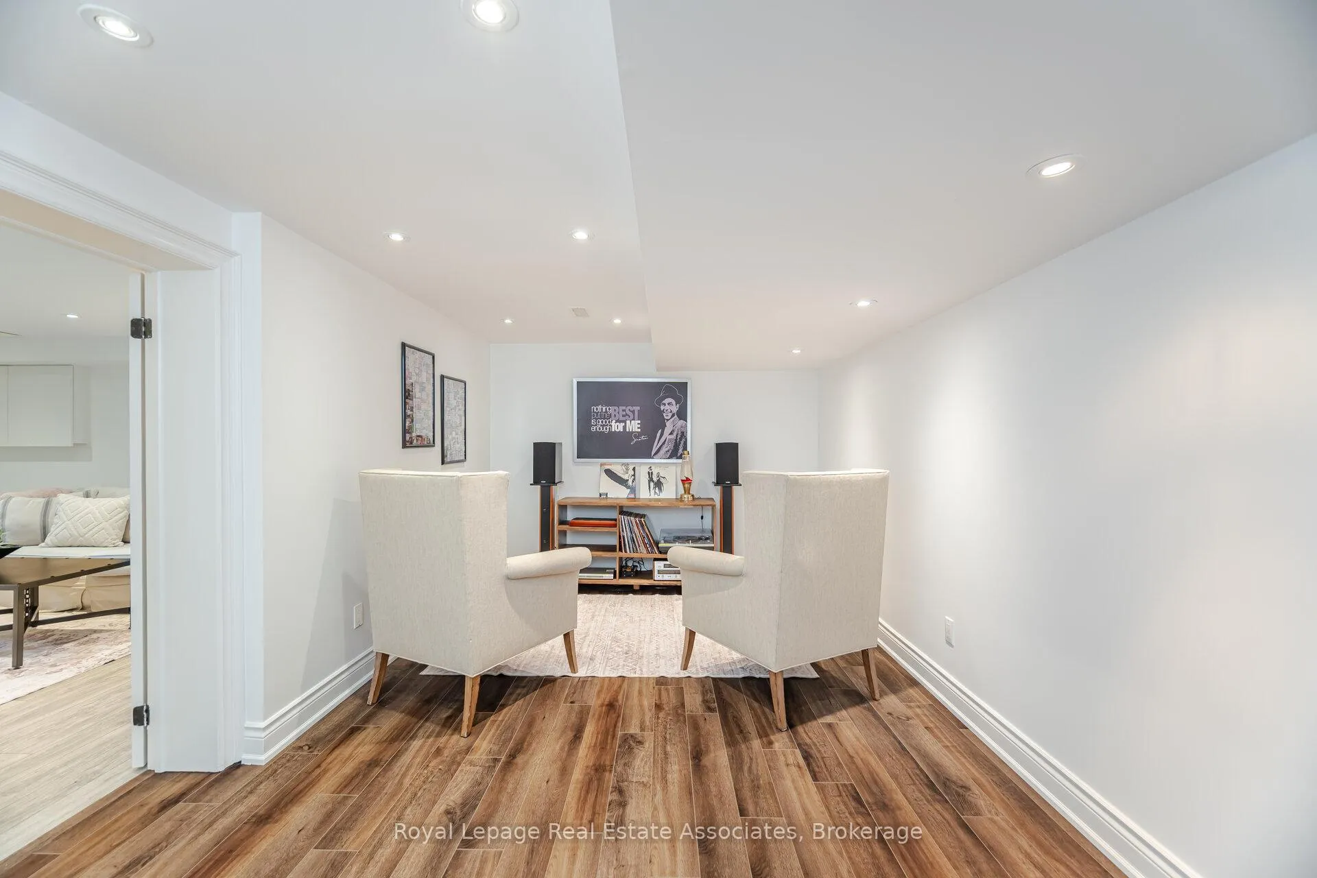 Photo 39 of 157 Dianne Avenue, Oakville, Morrison — HOMEH