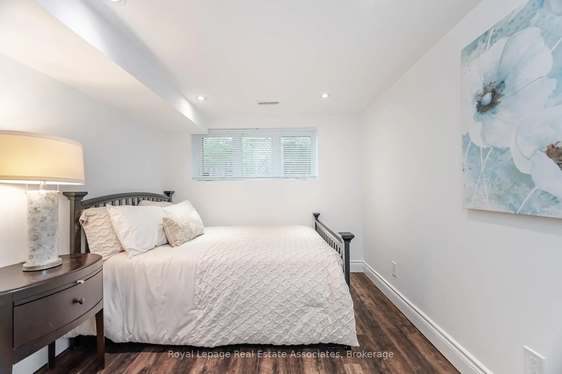 Photo 41 of 157 Dianne Avenue, Oakville, Morrison — HOMEH