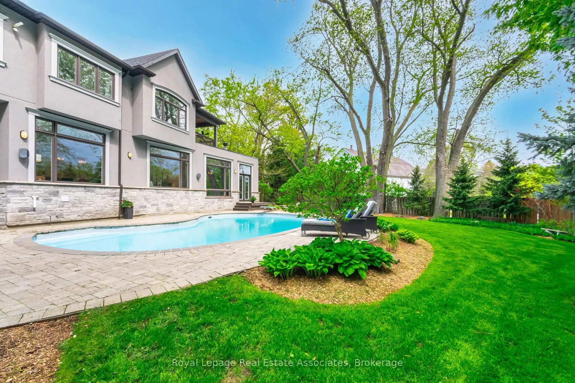 Photo 45 of 157 Dianne Avenue, Oakville, Morrison — HOMEH
