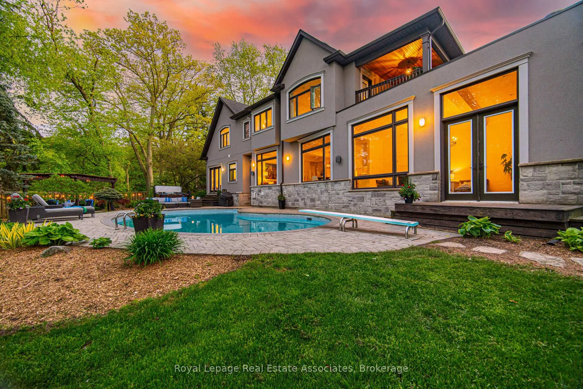Photo 47 of 157 Dianne Avenue, Oakville, Morrison — HOMEH