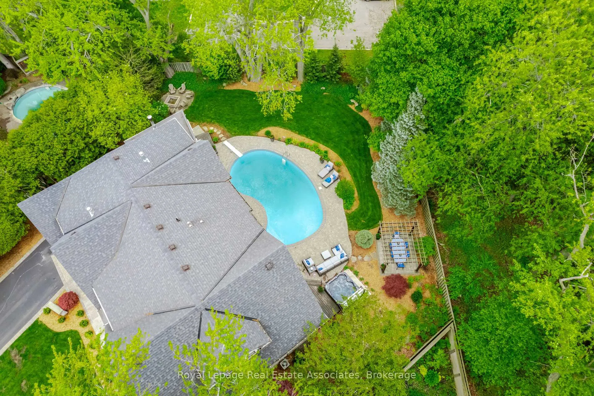 Photo 49 of 157 Dianne Avenue, Oakville, Morrison — HOMEH