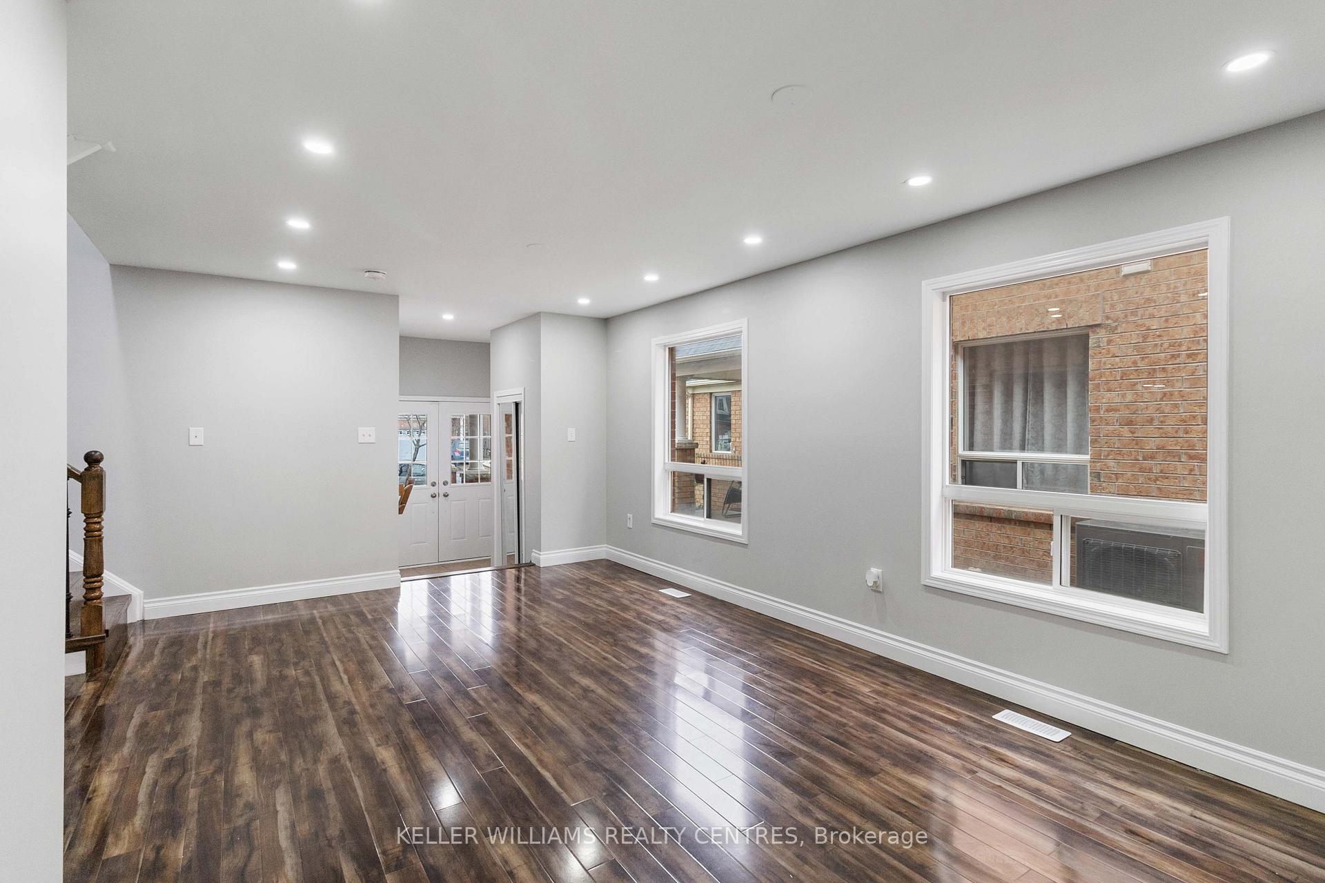 Photo 5 of 20 Parisian Road, Brampton, Vales of Castlemore — HOMEH