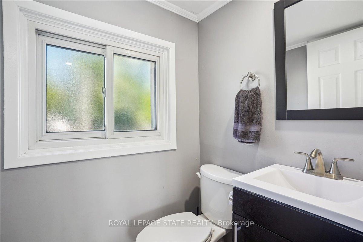 Photo 3 of Unit 19, 125 Bonaventure Drive, Hamilton, Gilbert — HOMEH