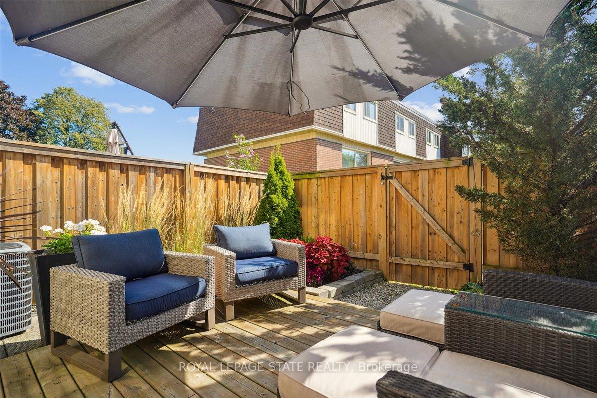 Photo 8 of Unit 19, 125 Bonaventure Drive, Hamilton, Gilbert — HOMEH