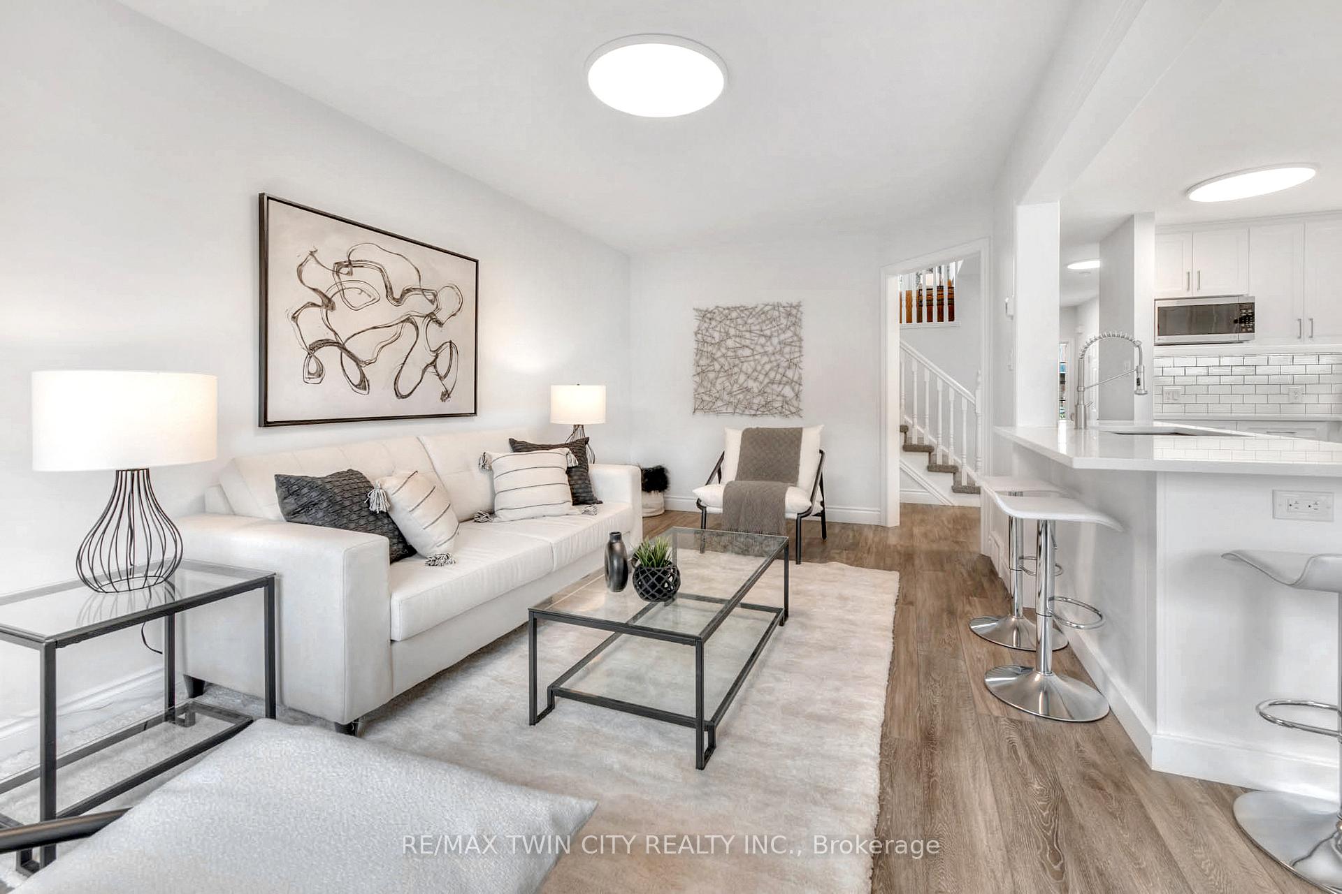 Photo 15 of 714A Columbia Forest Boulevard, Waterloo — HOMEH