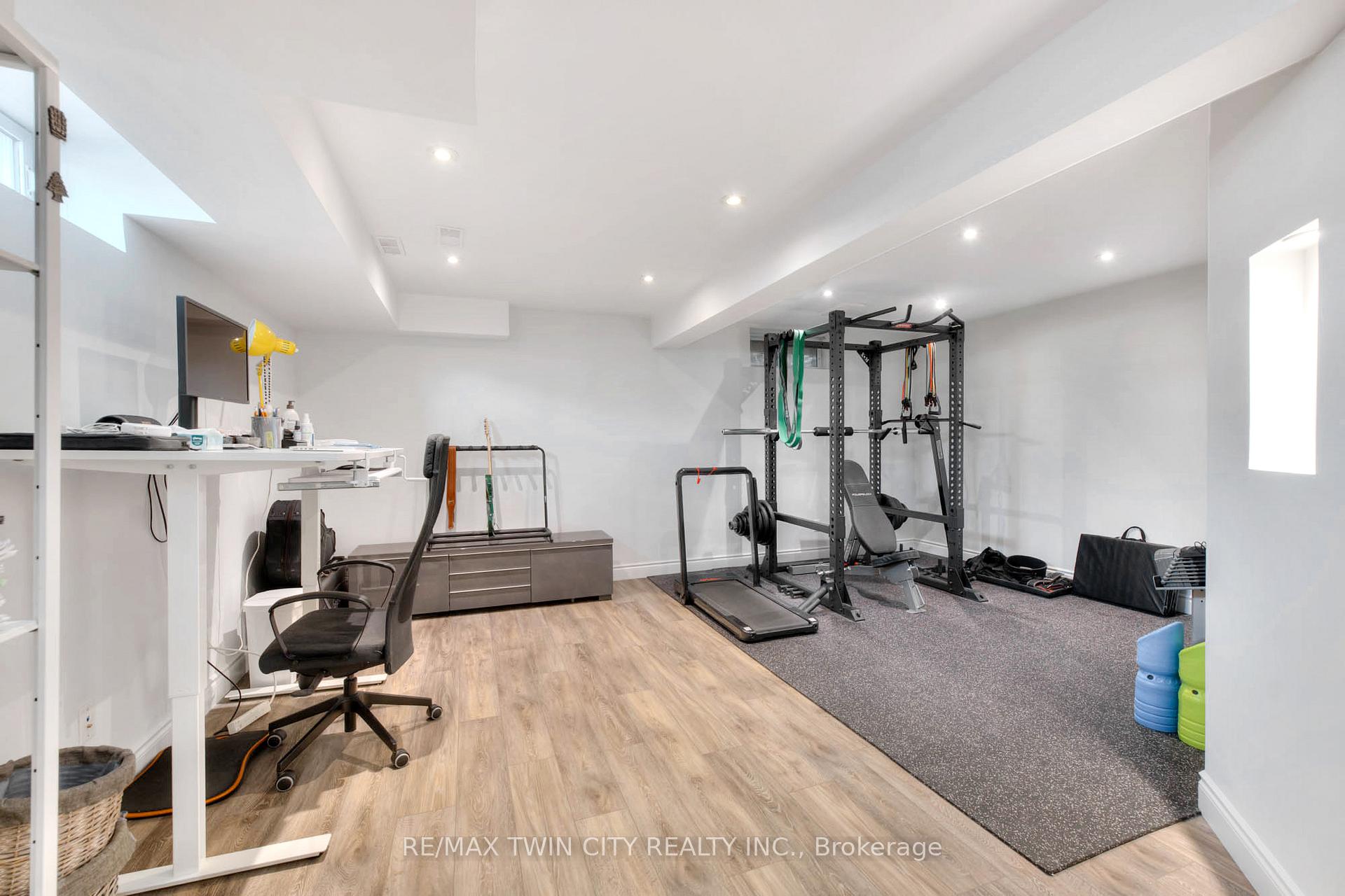 Photo 31 of 714A Columbia Forest Boulevard, Waterloo — HOMEH