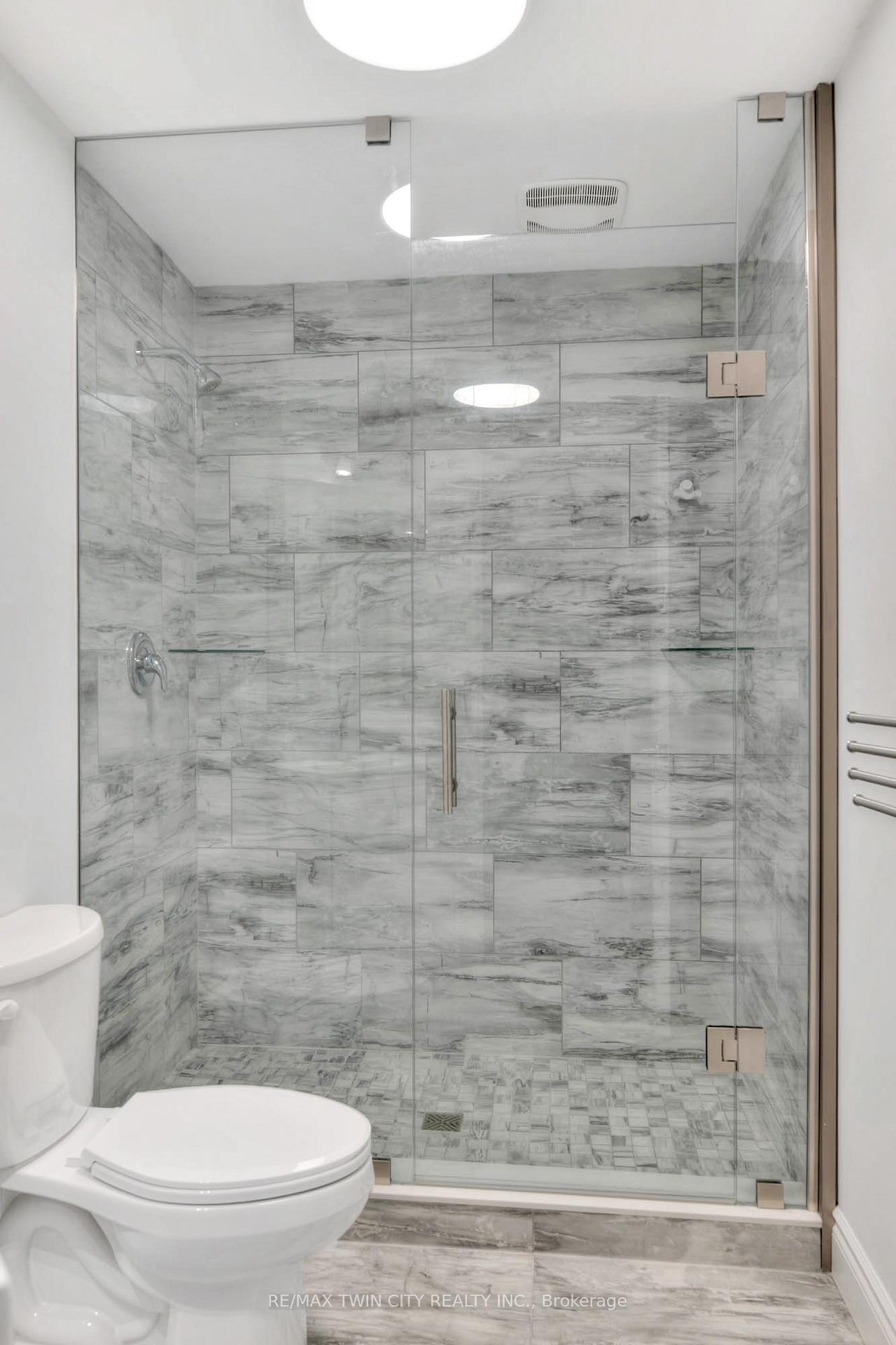 Photo 35 of 714A Columbia Forest Boulevard, Waterloo — HOMEH