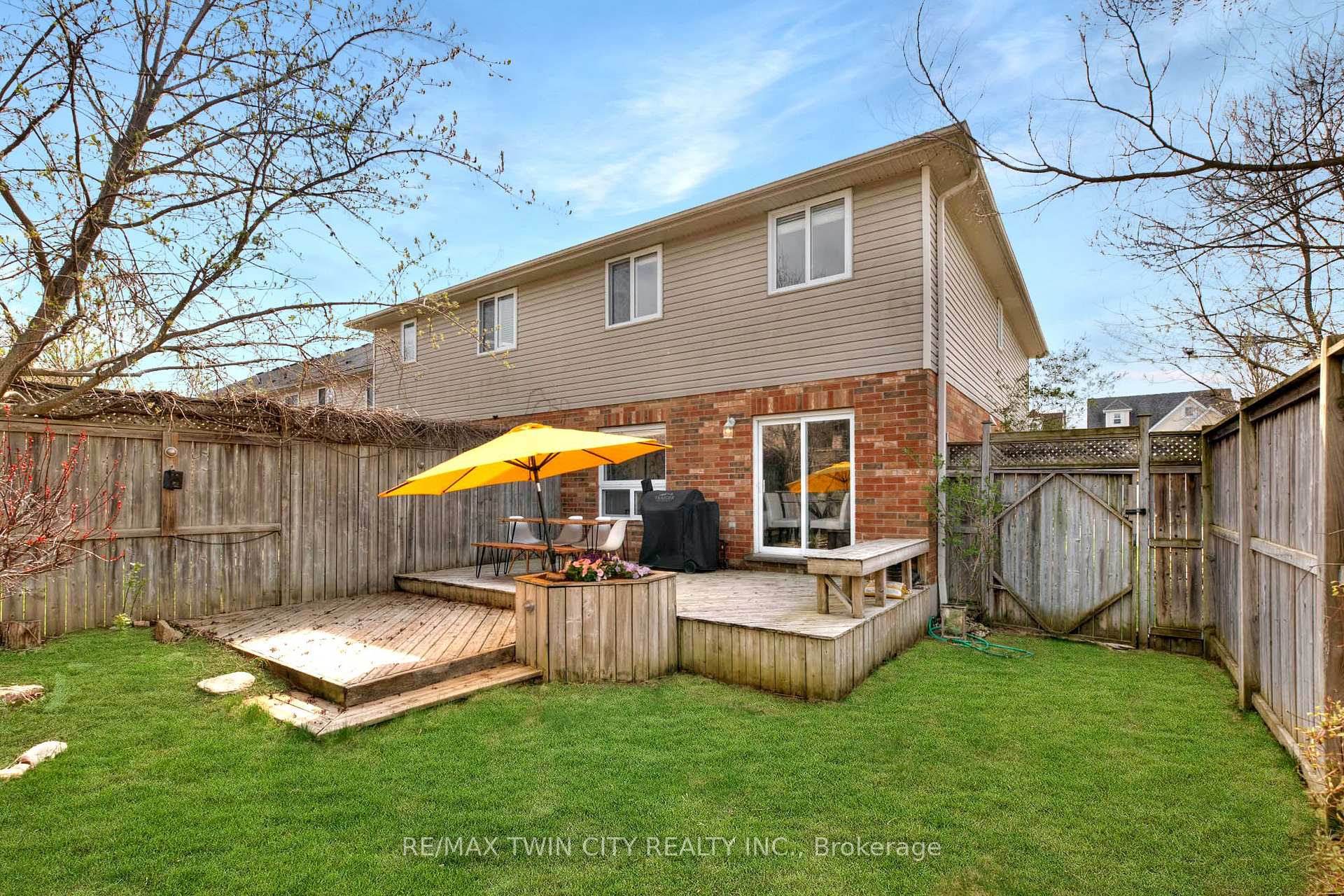 Photo 37 of 714A Columbia Forest Boulevard, Waterloo — HOMEH