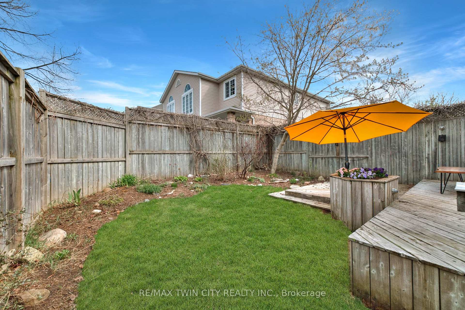 Photo 38 of 714A Columbia Forest Boulevard, Waterloo — HOMEH