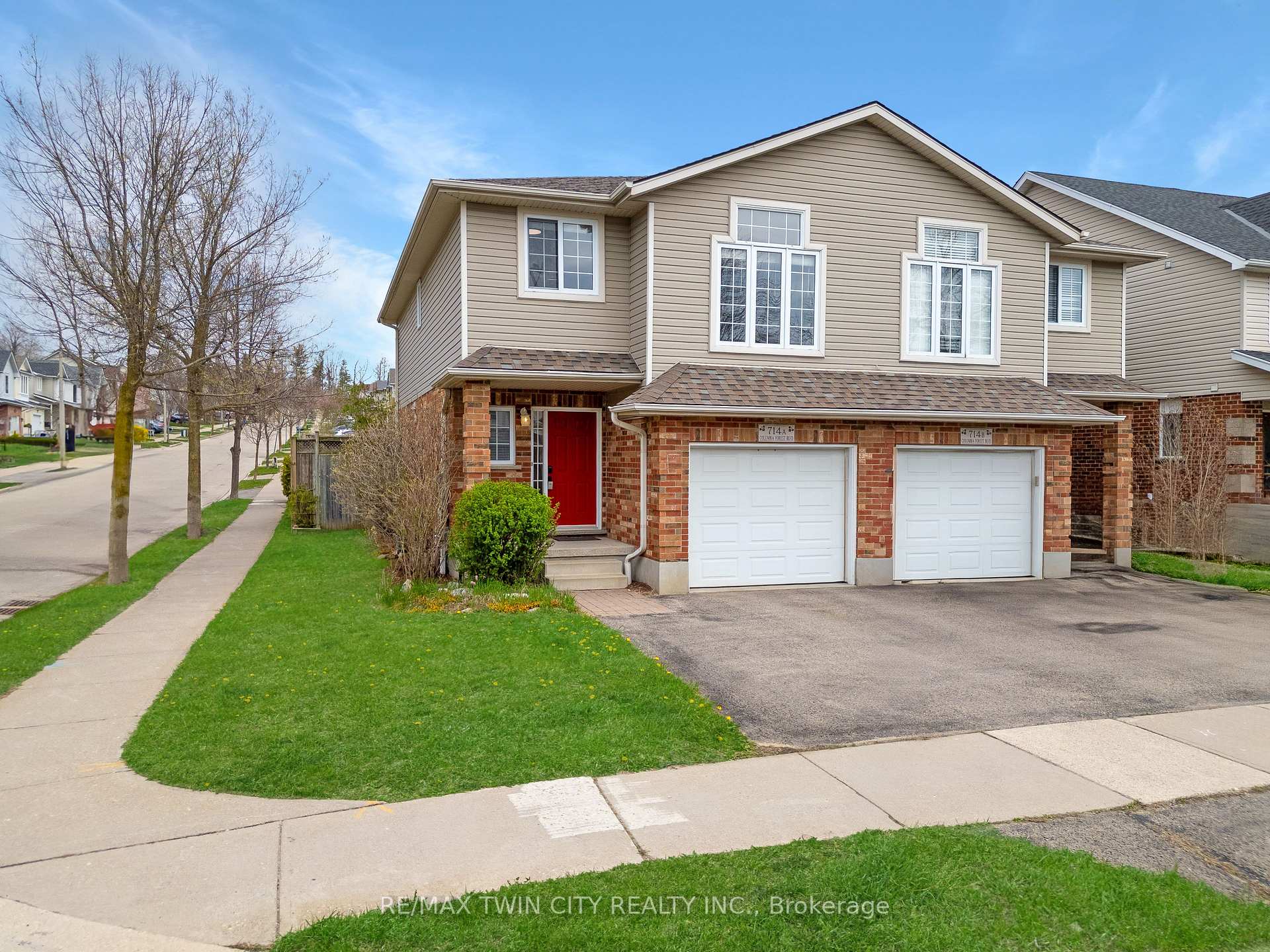 Photo 40 of 714A Columbia Forest Boulevard, Waterloo — HOMEH