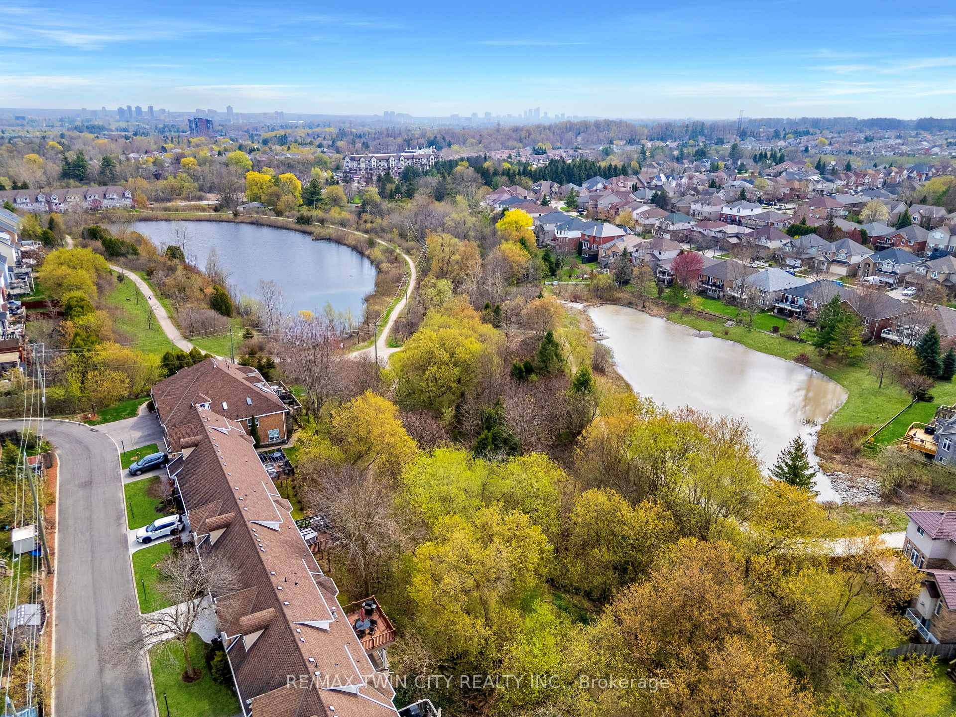 Photo 48 of 714A Columbia Forest Boulevard, Waterloo — HOMEH