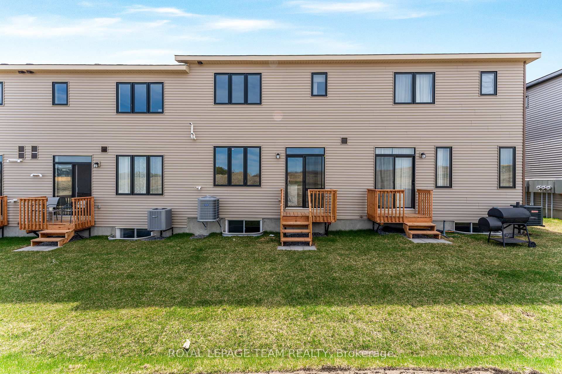 Photo 25 of 142 Invention Boulevard, Ottawa, Kanata - Morgan's Grant/South March — HOMEH