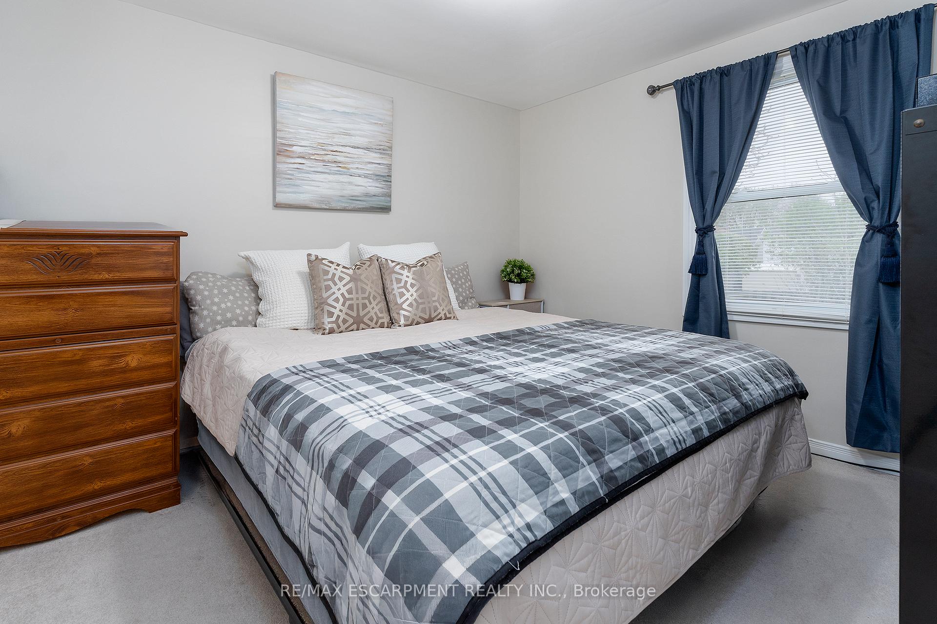 Photo 18 of 45 East 11TH Street, Hamilton, Inch Park — HOMEH