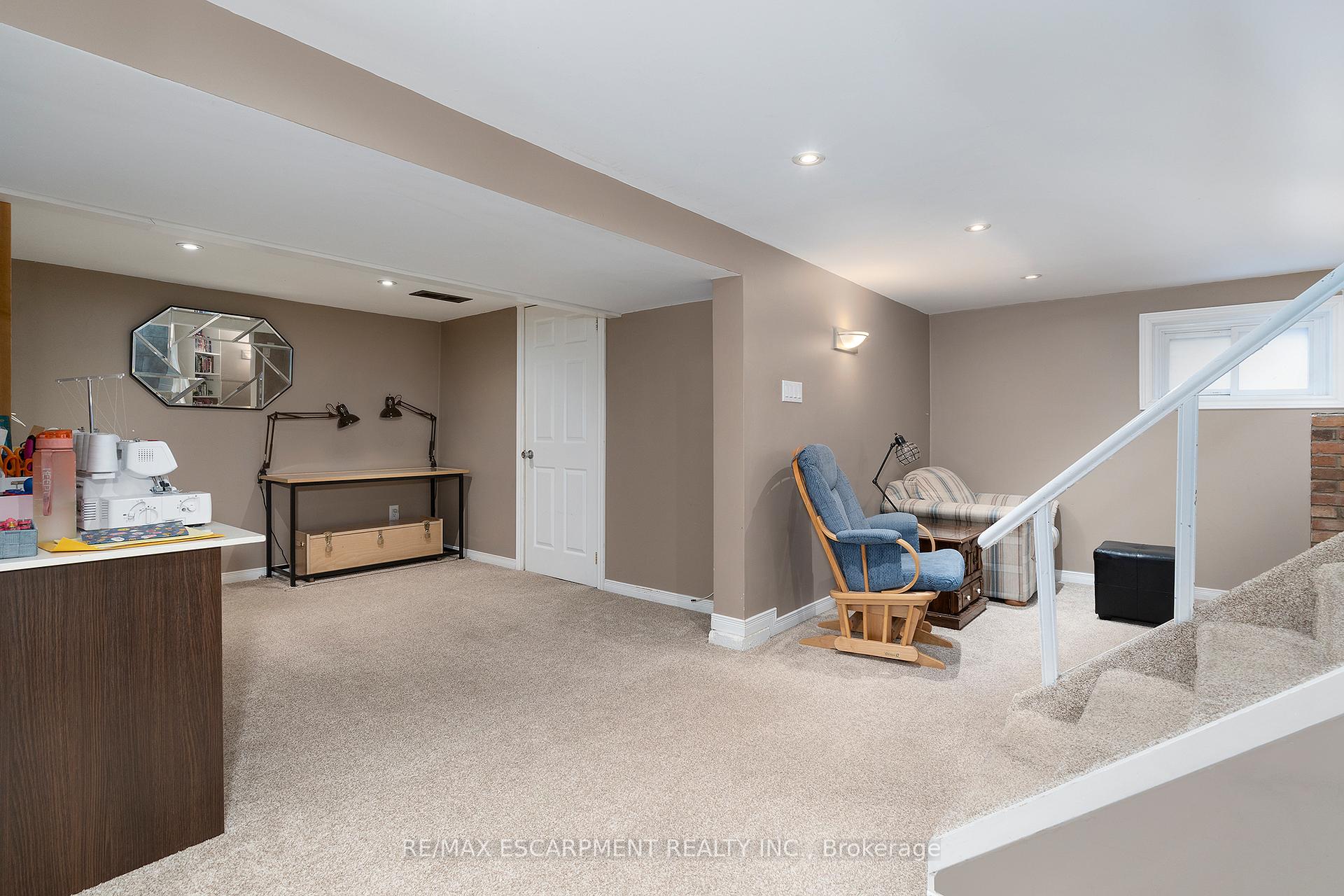 Photo 10 of 45 East 11TH Street, Hamilton, Inch Park — HOMEH