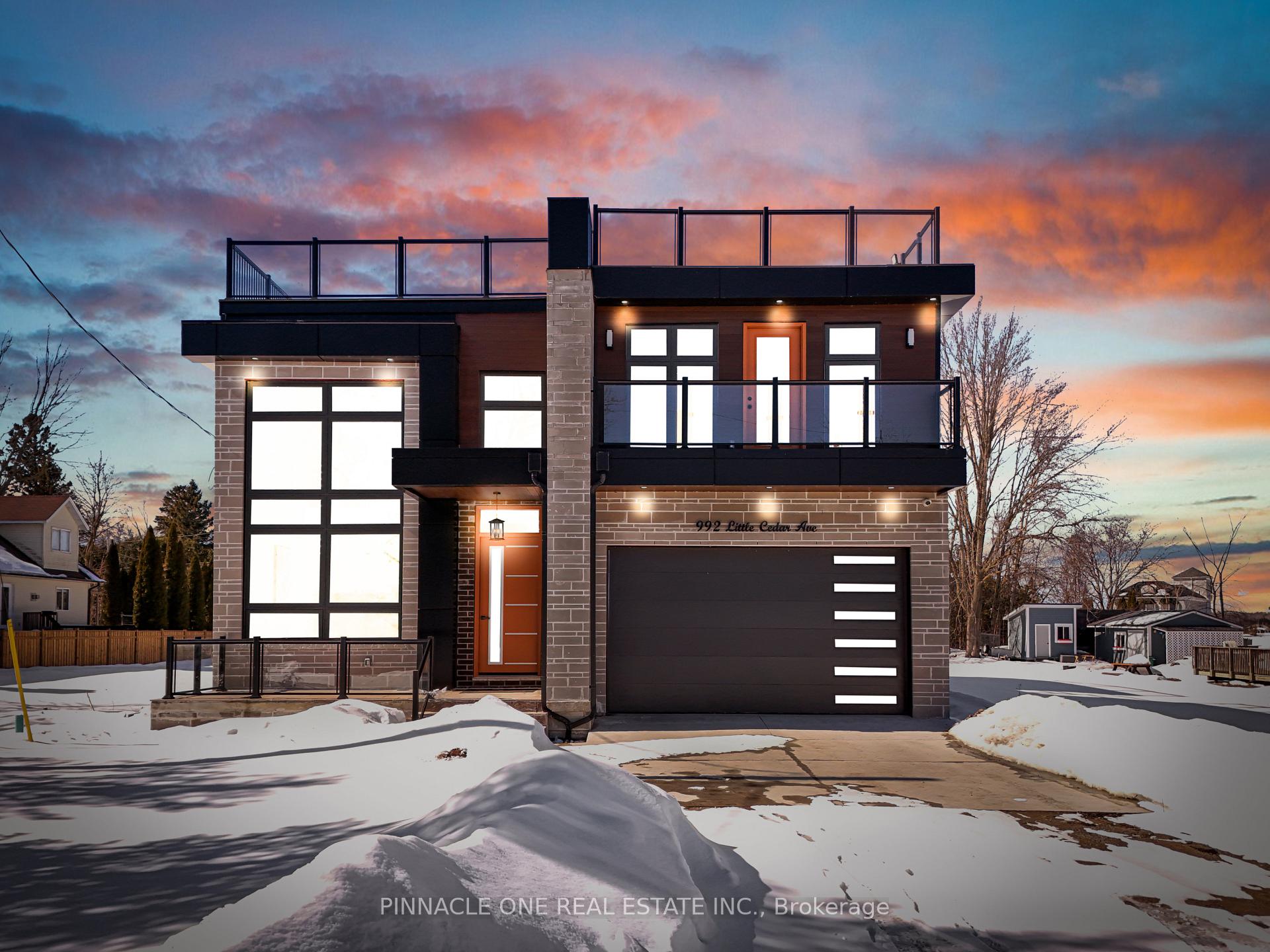 Front of 992 Little Cedar Avenue