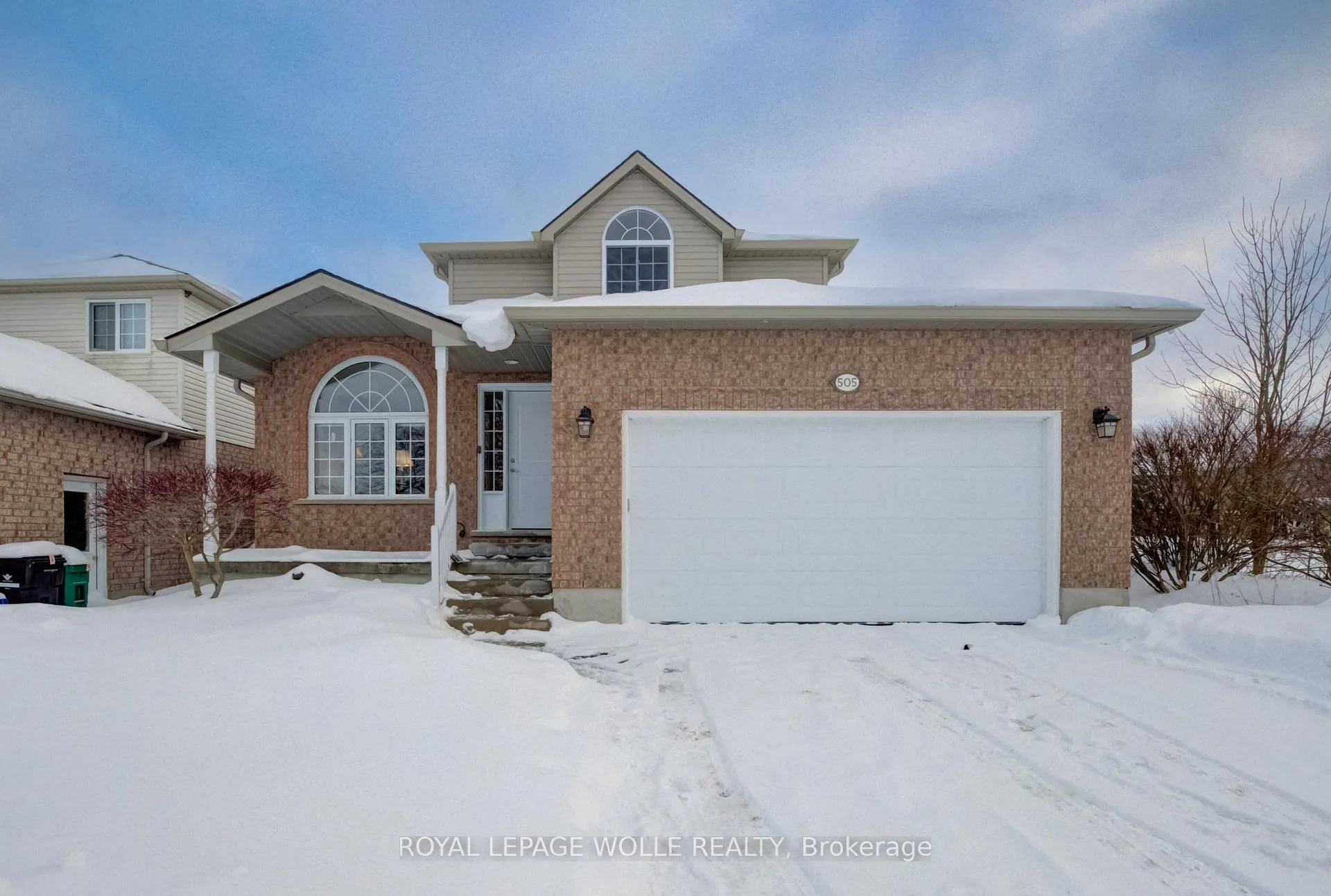 Photo 3 of 505 Sandbanks Crescent, Waterloo — HOMEH