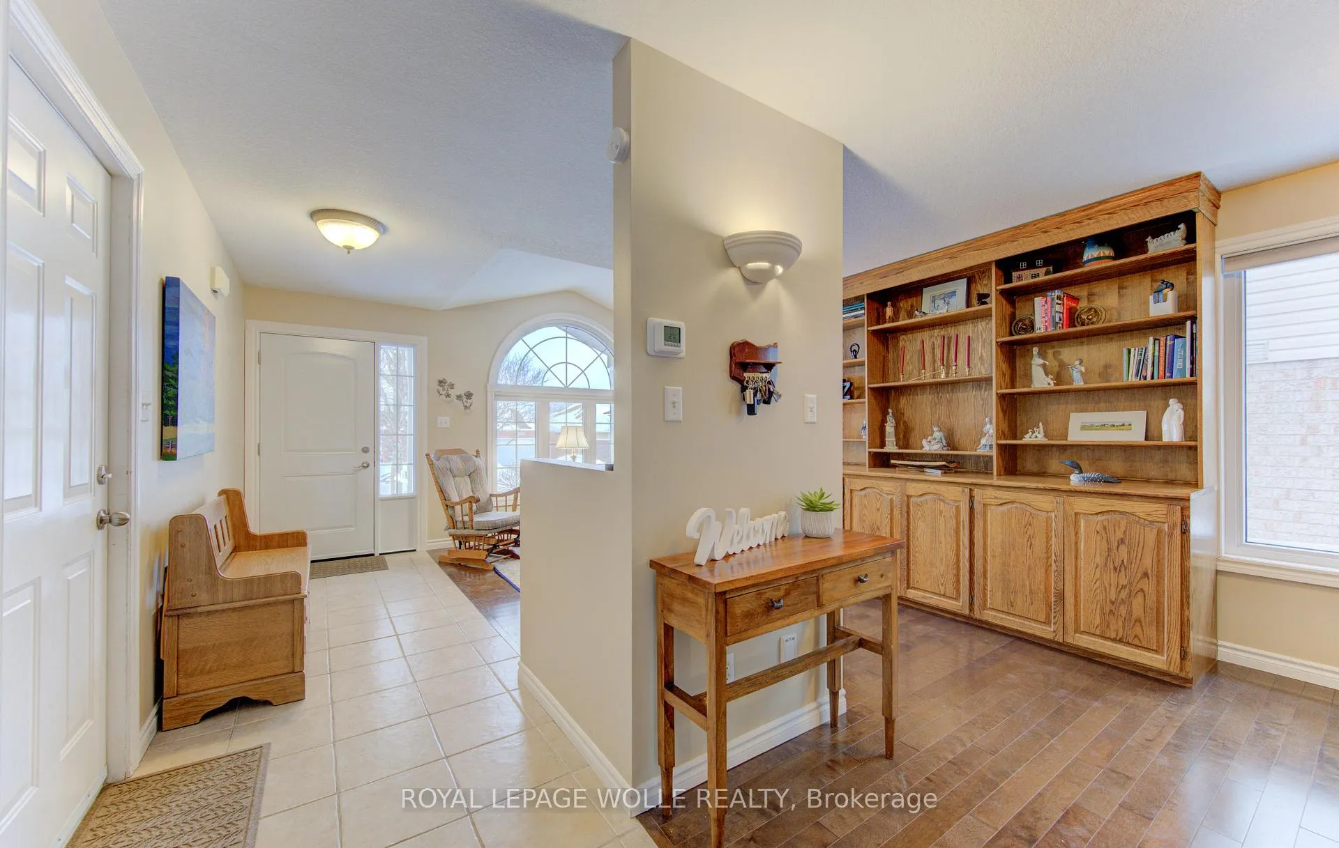 Photo 6 of 505 Sandbanks Crescent, Waterloo — HOMEH