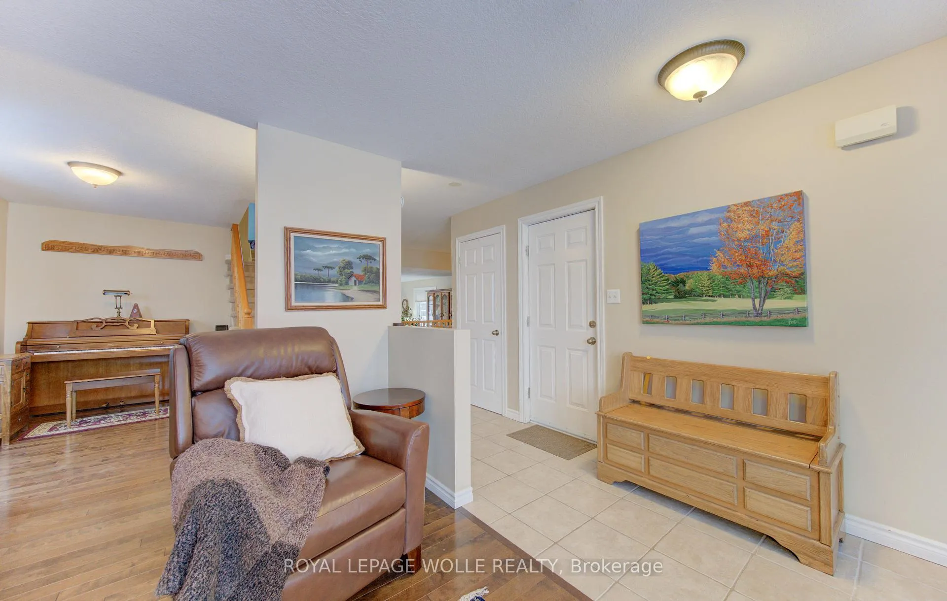 Photo 7 of 505 Sandbanks Crescent, Waterloo — HOMEH