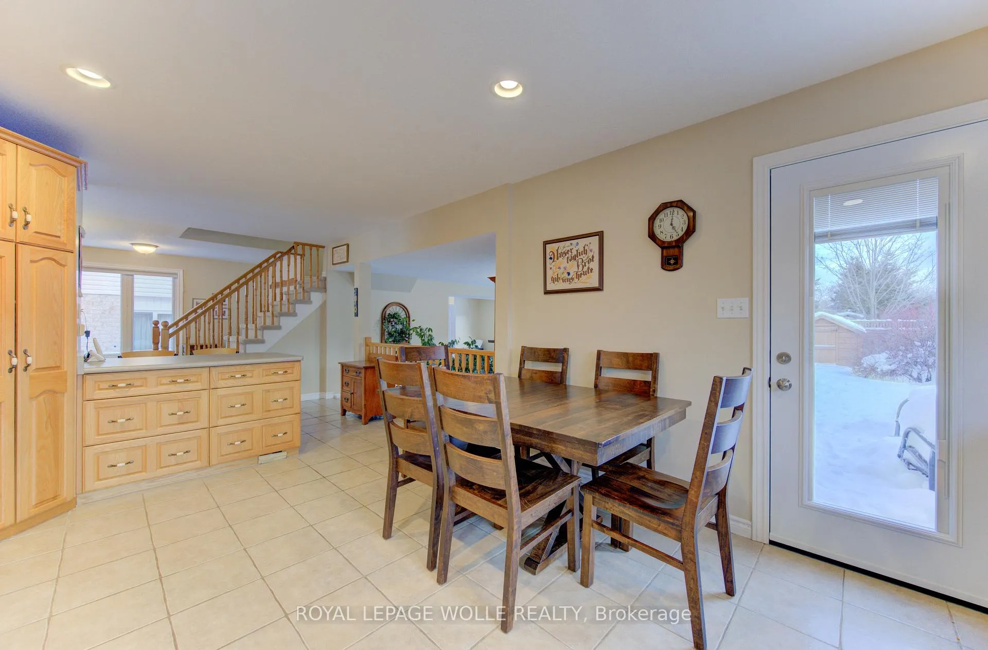 Photo 17 of 505 Sandbanks Crescent, Waterloo — HOMEH