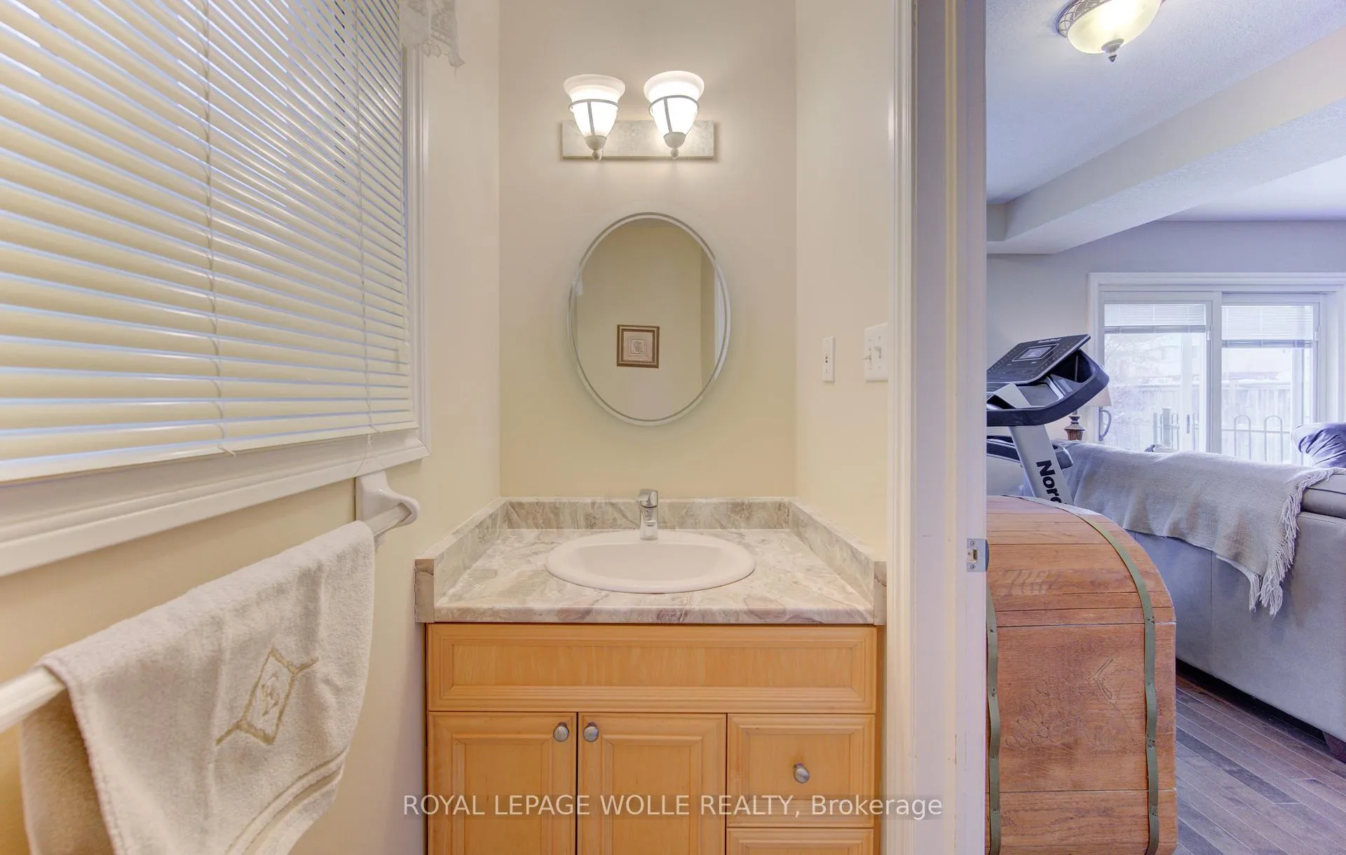 Photo 25 of 505 Sandbanks Crescent, Waterloo — HOMEH