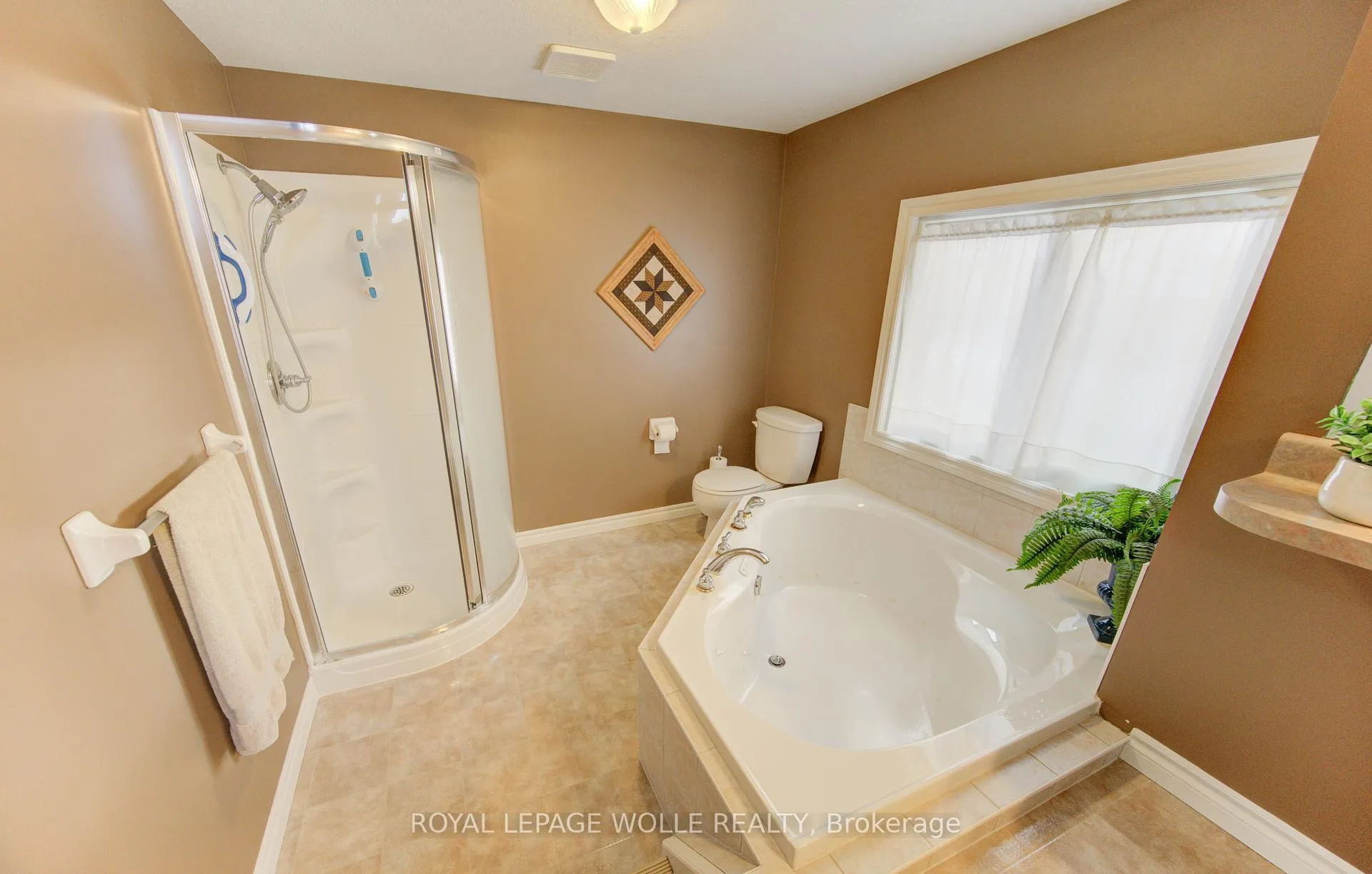 Photo 31 of 505 Sandbanks Crescent, Waterloo — HOMEH