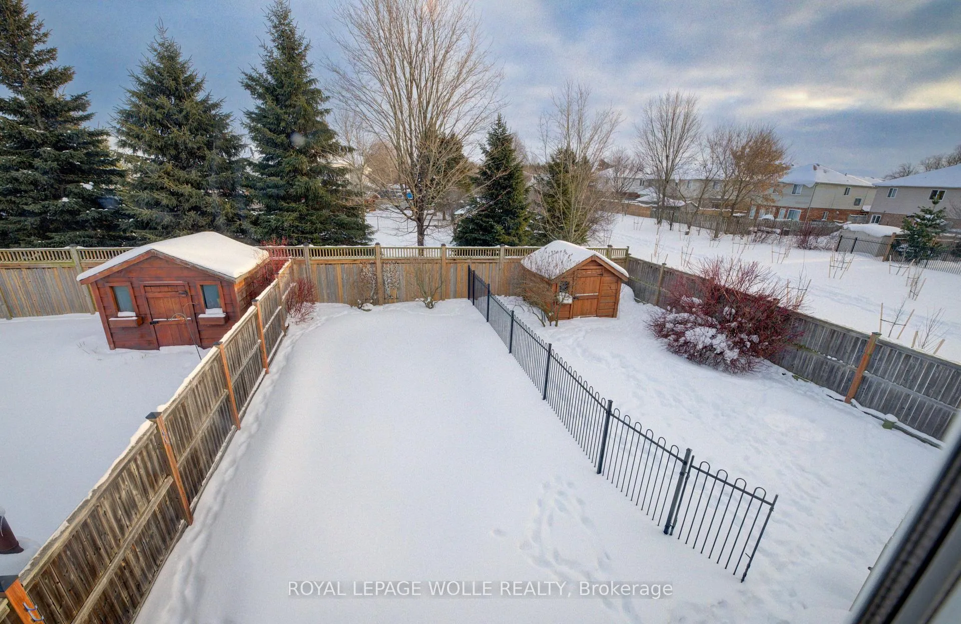 Photo 40 of 505 Sandbanks Crescent, Waterloo — HOMEH