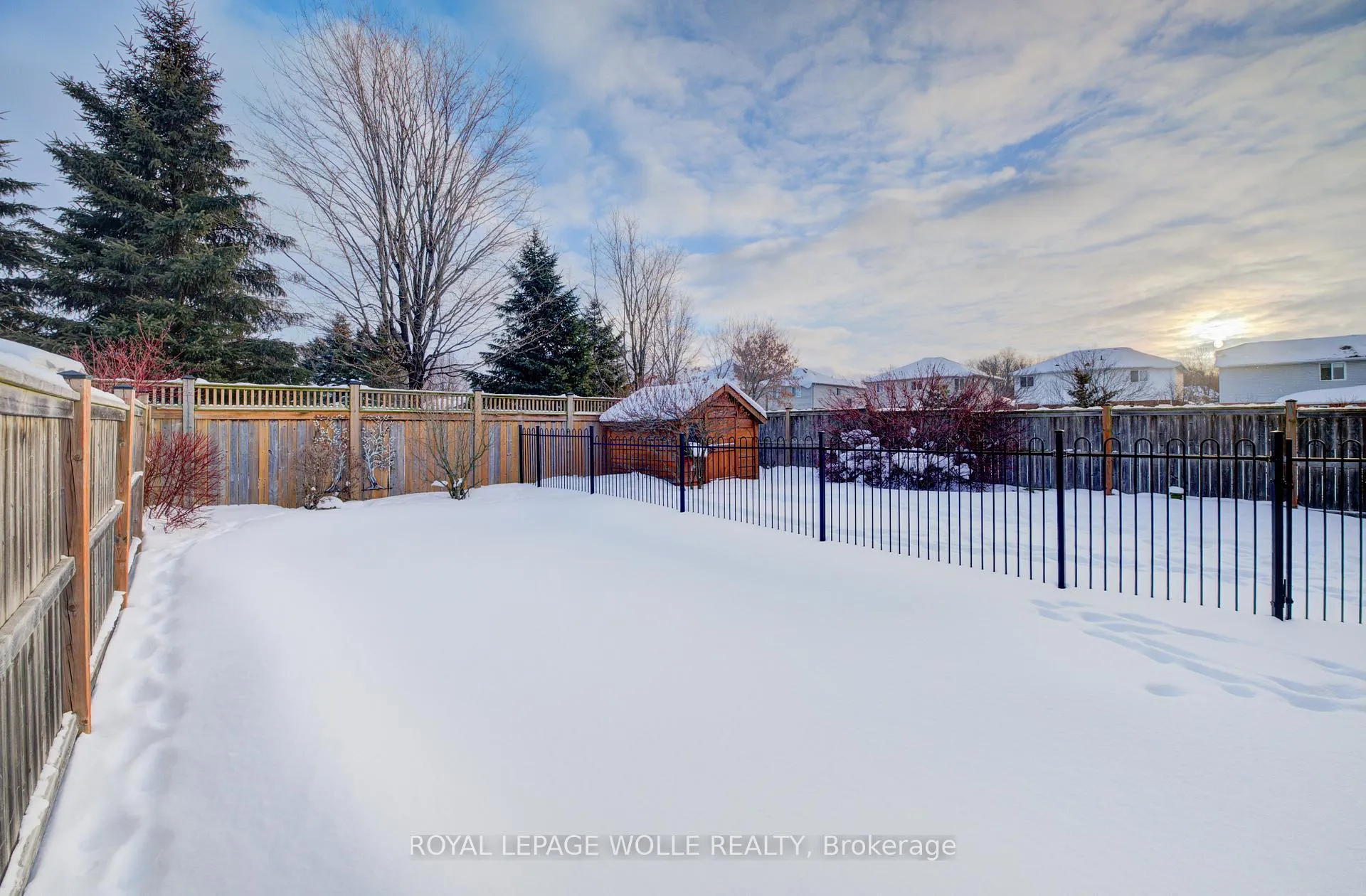 Photo 41 of 505 Sandbanks Crescent, Waterloo — HOMEH