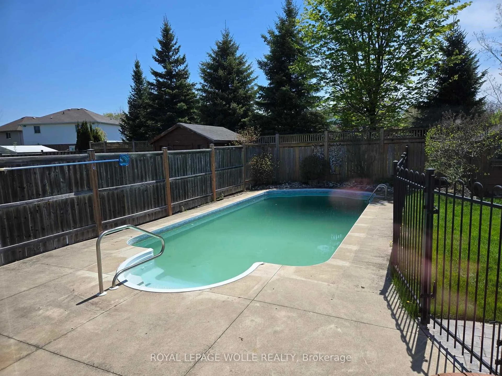 Photo 45 of 505 Sandbanks Crescent, Waterloo — HOMEH