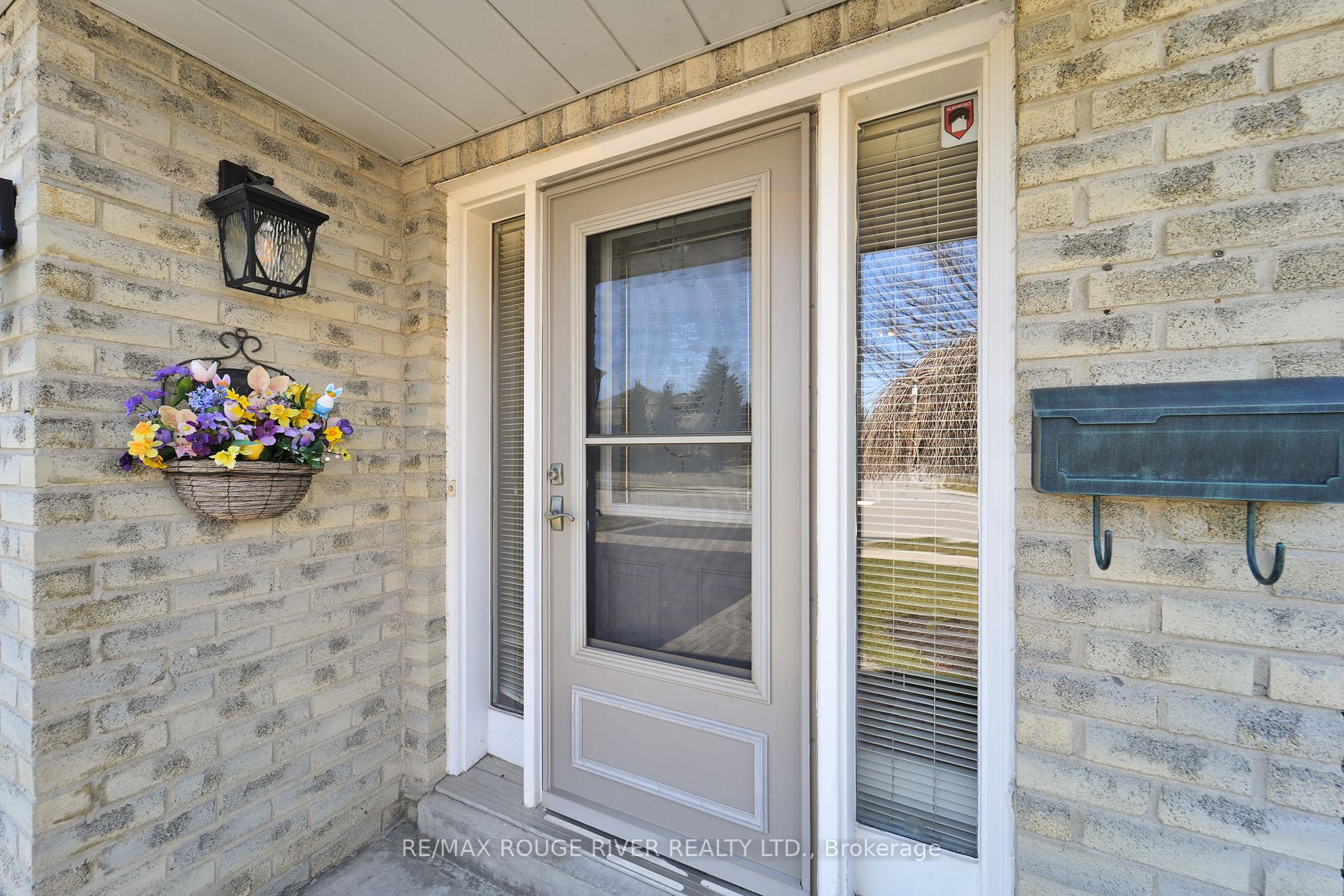 Photo 25 of 452 Fleetwood Drive, Oshawa, Eastdale — HOMEH