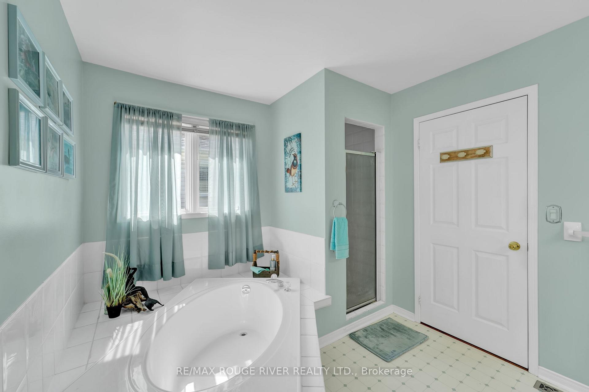 Photo 48 of 452 Fleetwood Drive, Oshawa, Eastdale — HOMEH
