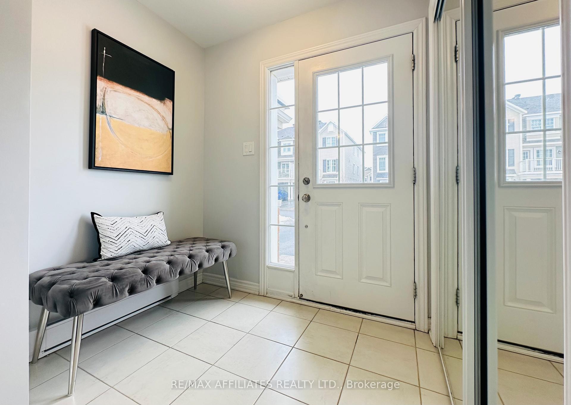 Photo 3 of 20 Squashberry Lane, Ottawa, Kanata - Emerald Meadows/Trailwest — HOMEH