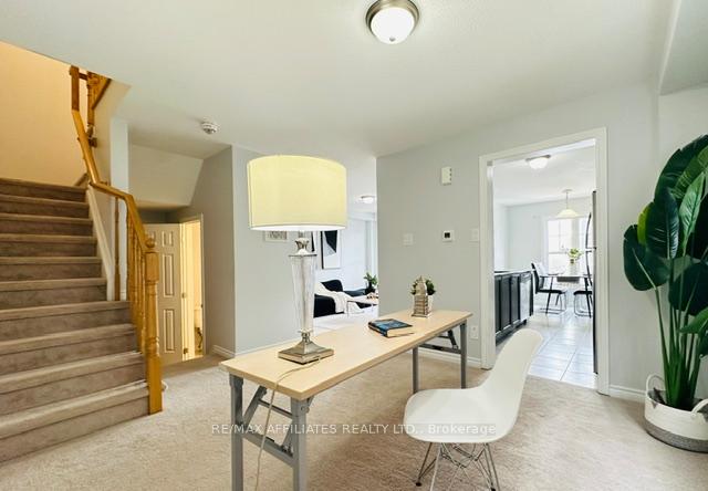 Photo 14 of 20 Squashberry Lane, Ottawa, Kanata - Emerald Meadows/Trailwest — HOMEH