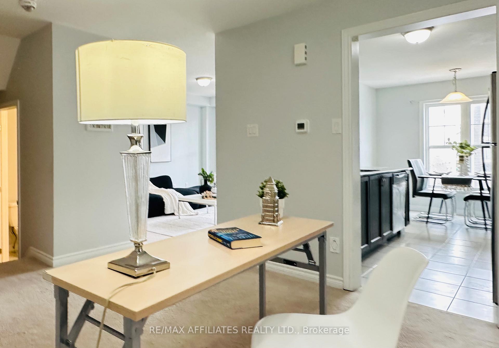 Photo 15 of 20 Squashberry Lane, Ottawa, Kanata - Emerald Meadows/Trailwest — HOMEH