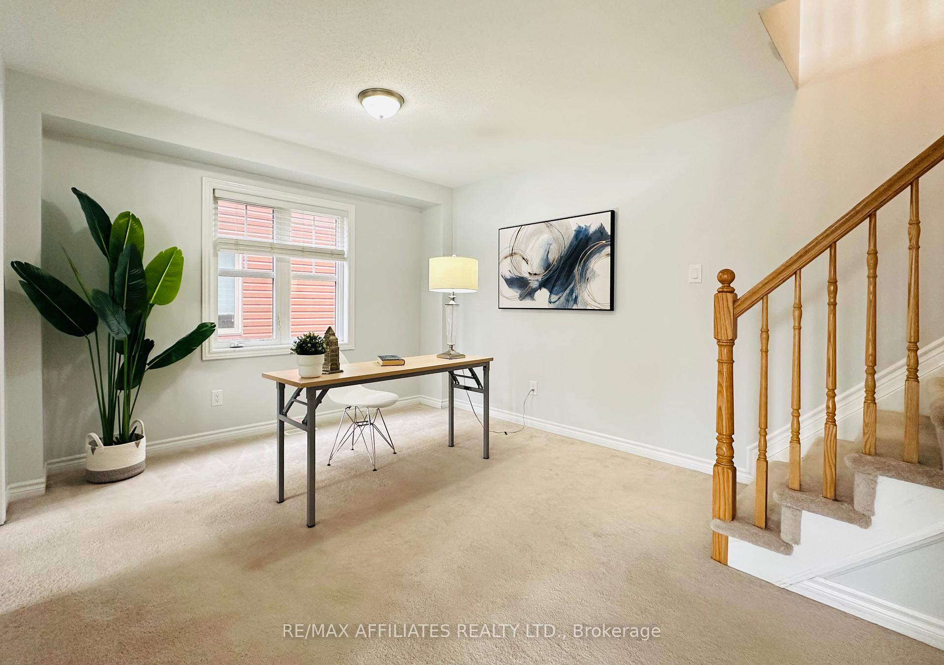 Photo 18 of 20 Squashberry Lane, Ottawa, Kanata - Emerald Meadows/Trailwest — HOMEH