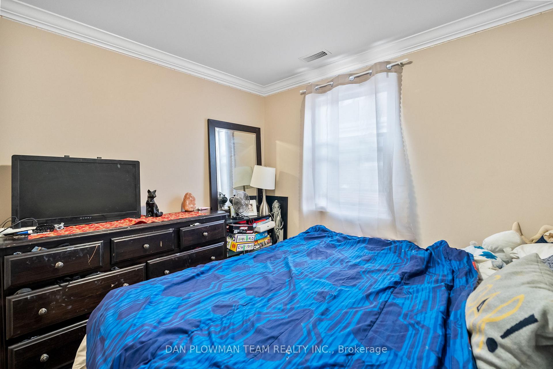 Photo 29 of 210 Wilson Road S, Oshawa, Central — HOMEH