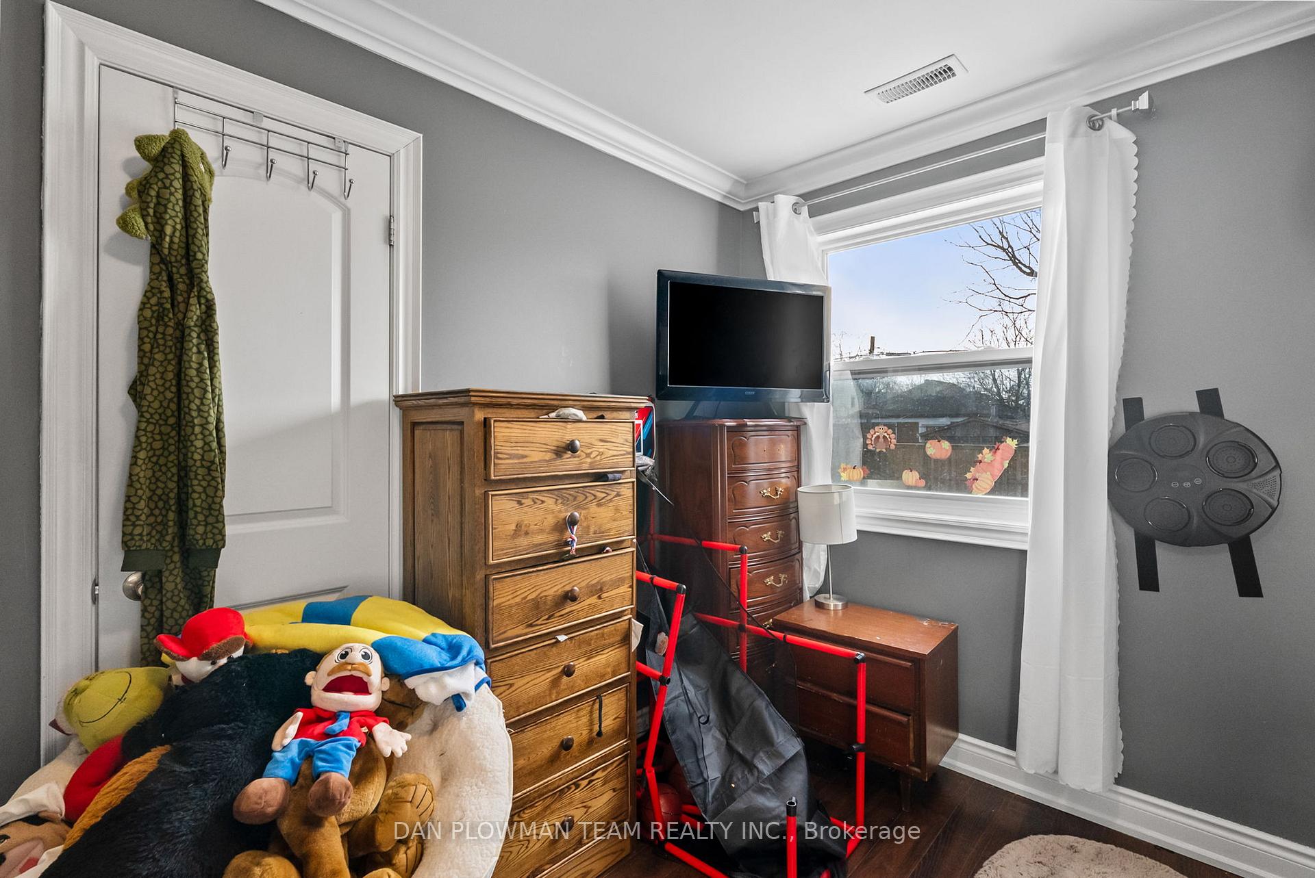 Photo 32 of 210 Wilson Road S, Oshawa, Central — HOMEH