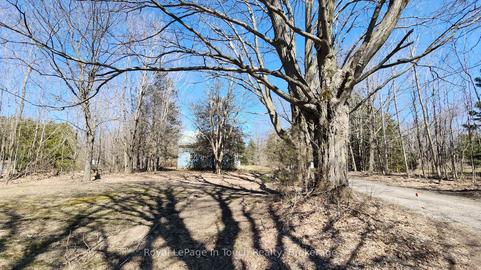 Photo 5 of 1655 Newton Street W, Tay, Rural Tay — HOMEH