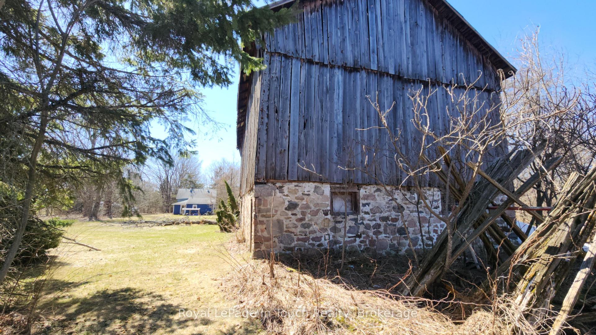 Photo 9 of 1655 Newton Street W, Tay, Rural Tay — HOMEH