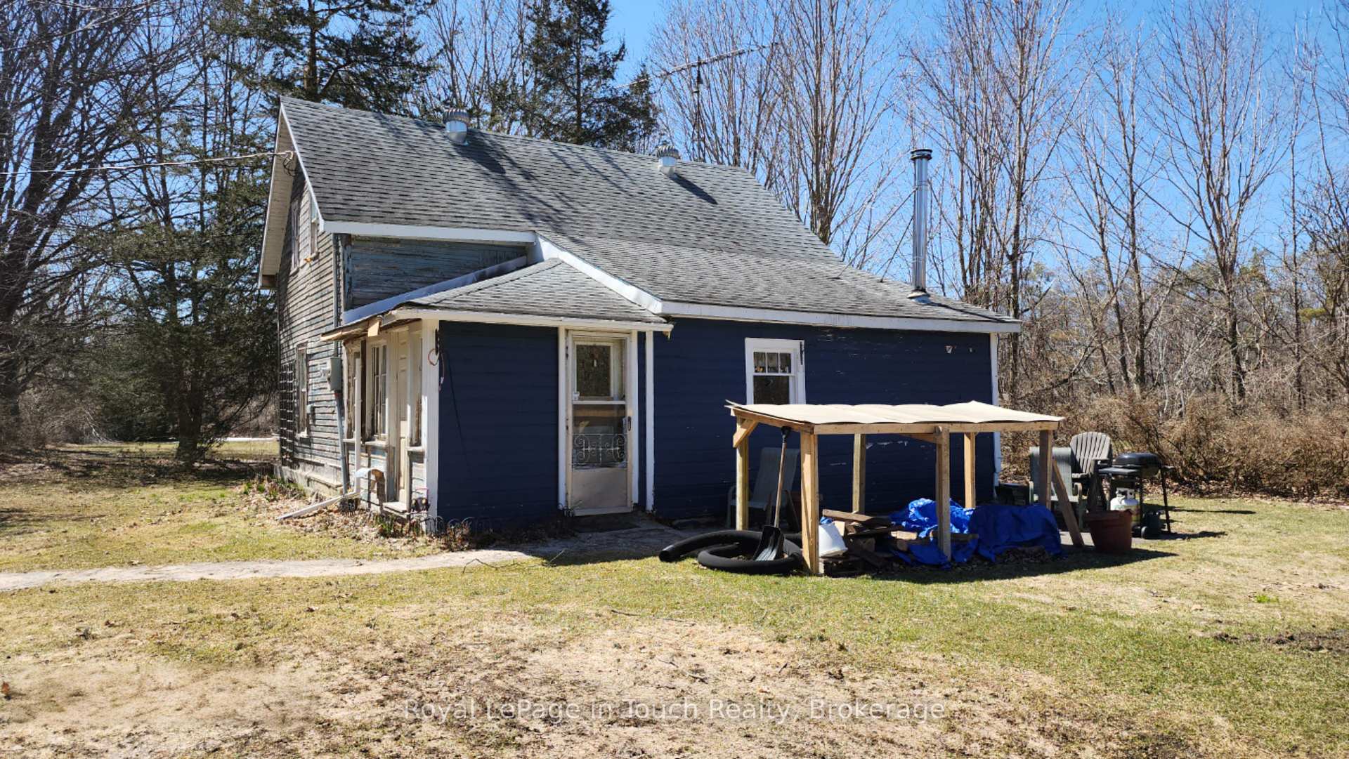 Photo 11 of 1655 Newton Street W, Tay, Rural Tay — HOMEH