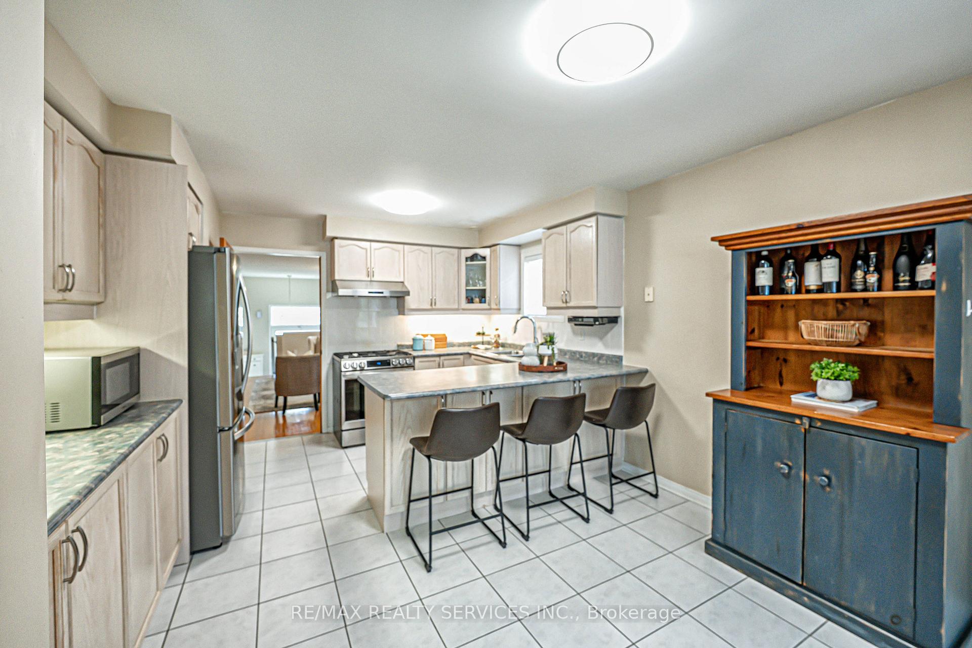 Photo 35 of 196 Van Scott Drive, Brampton, Northwest Sandalwood Parkway — HOMEH