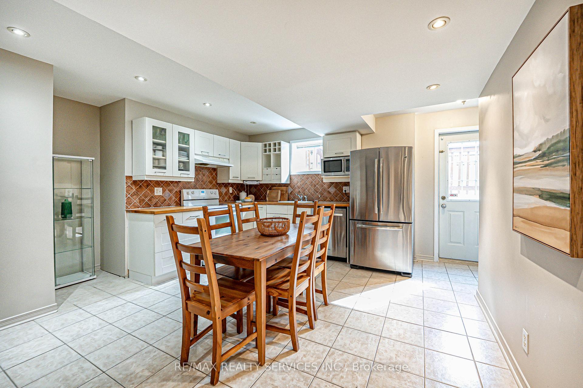 Photo 52 of 196 Van Scott Drive, Brampton, Northwest Sandalwood Parkway — HOMEH