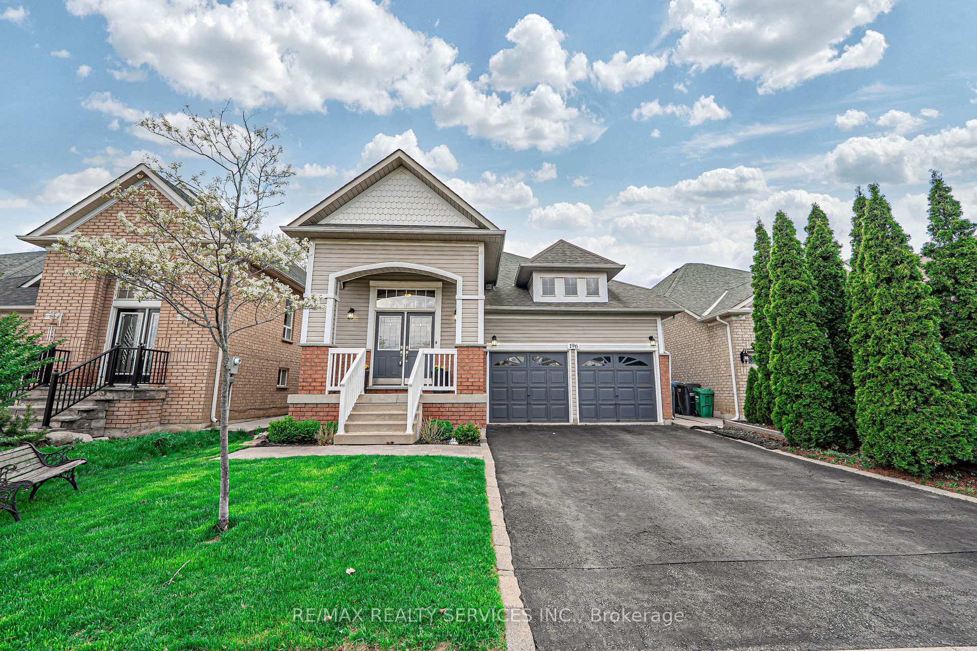 Photo 4 of 196 Van Scott Drive, Brampton, Northwest Sandalwood Parkway — HOMEH